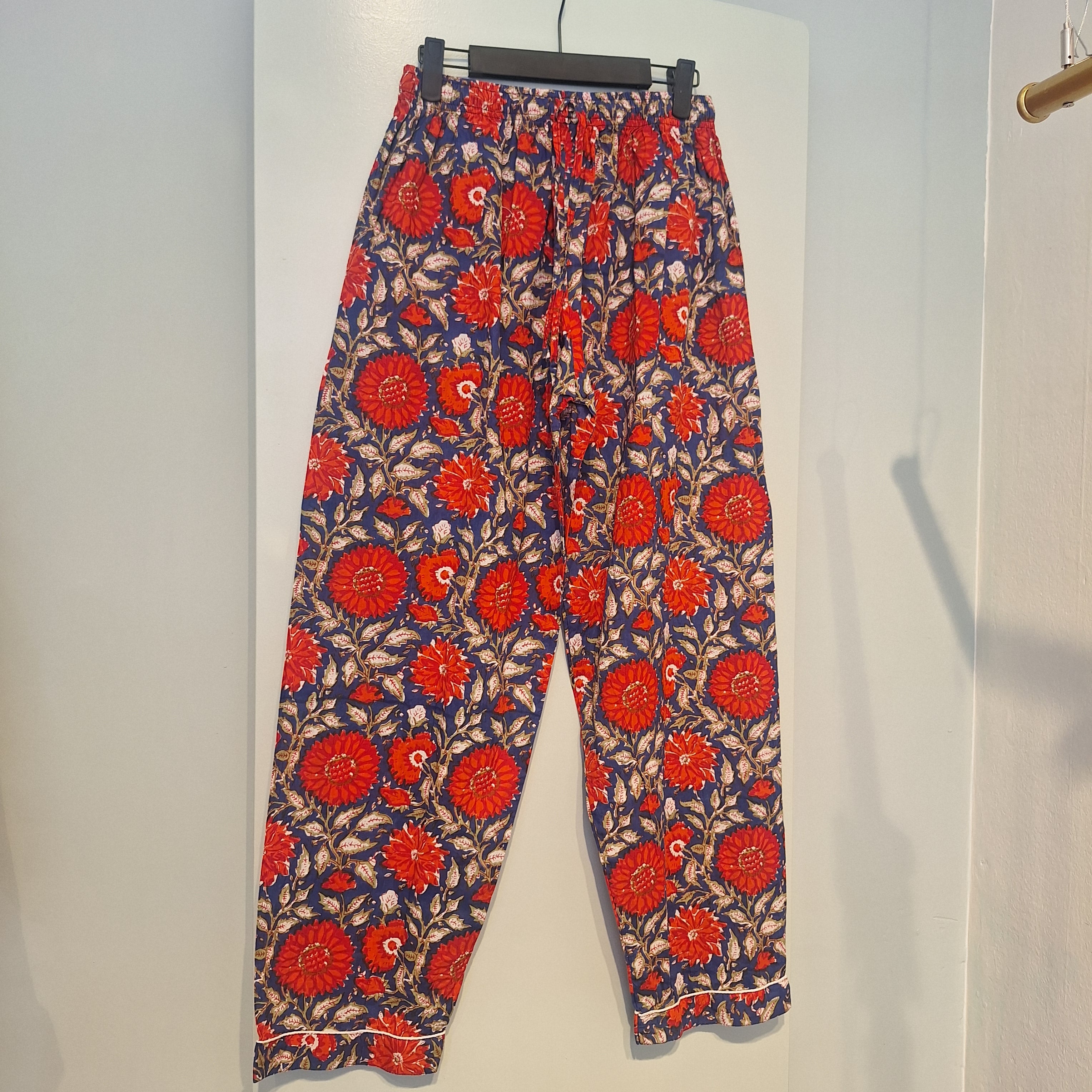 Pantaloni - Fiori rossi
