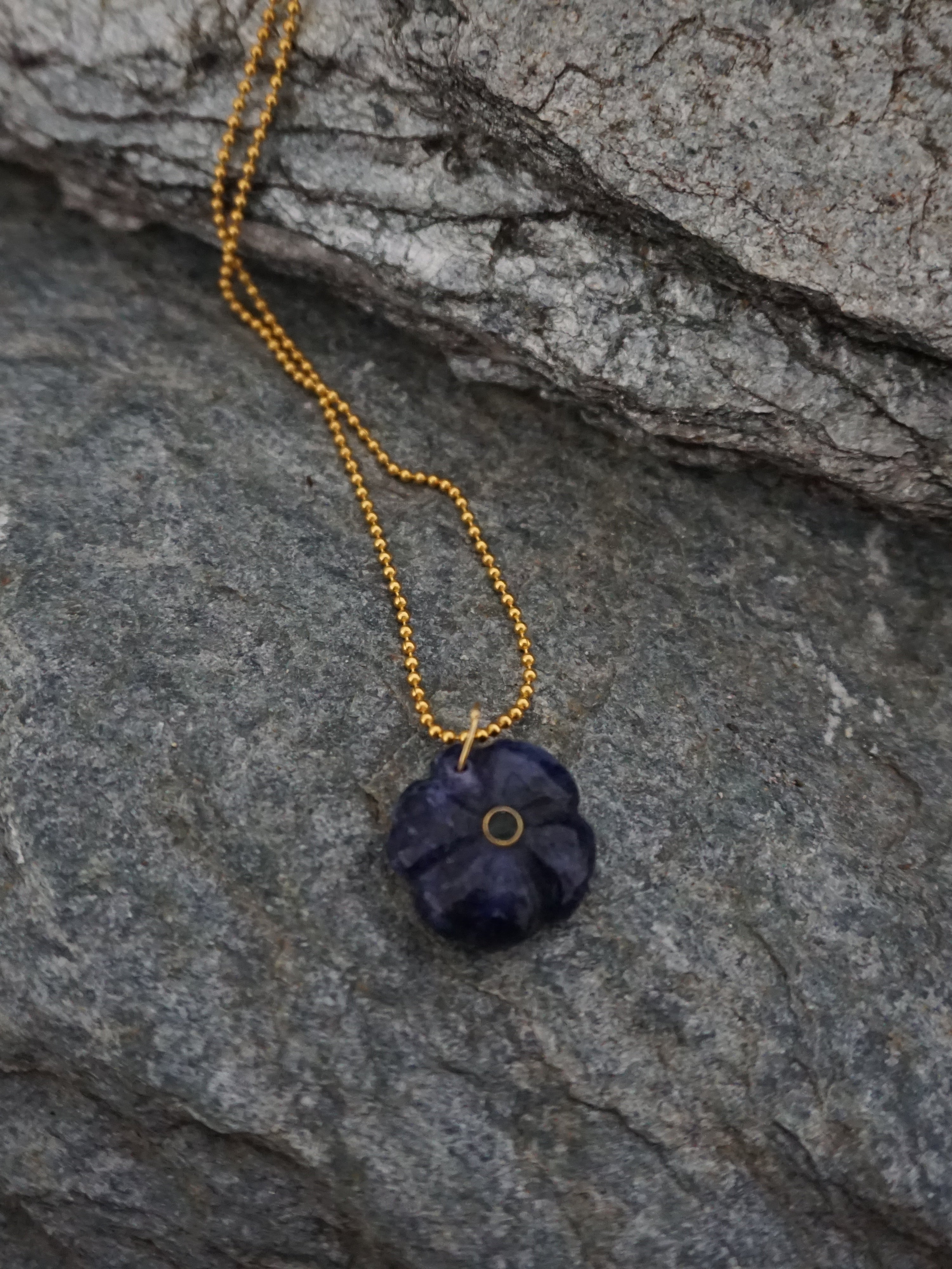 Collana MARRAKECH - ciondolo floreale lapislazzuli