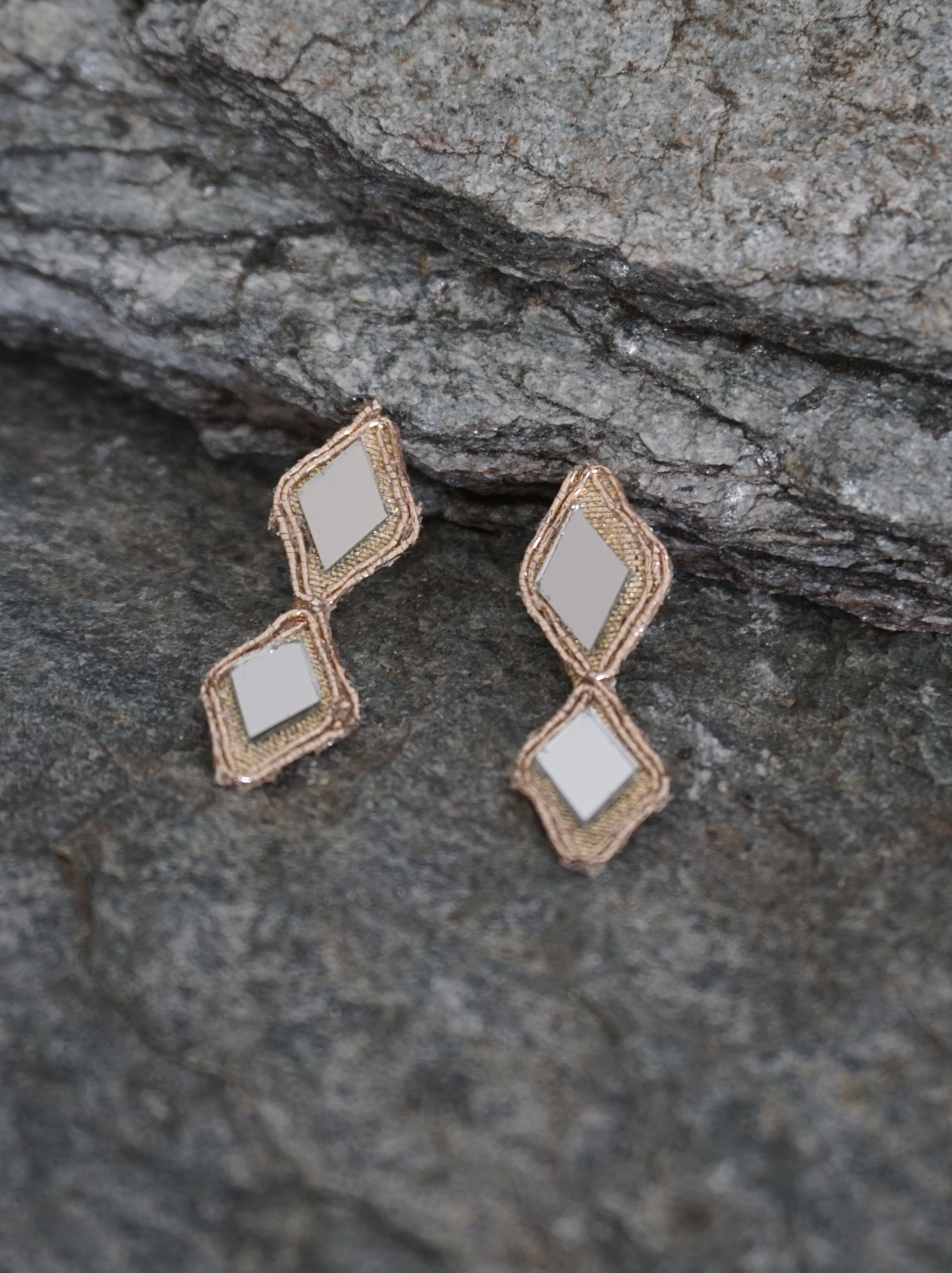 Orecchini DELHI - mini rombo doppio