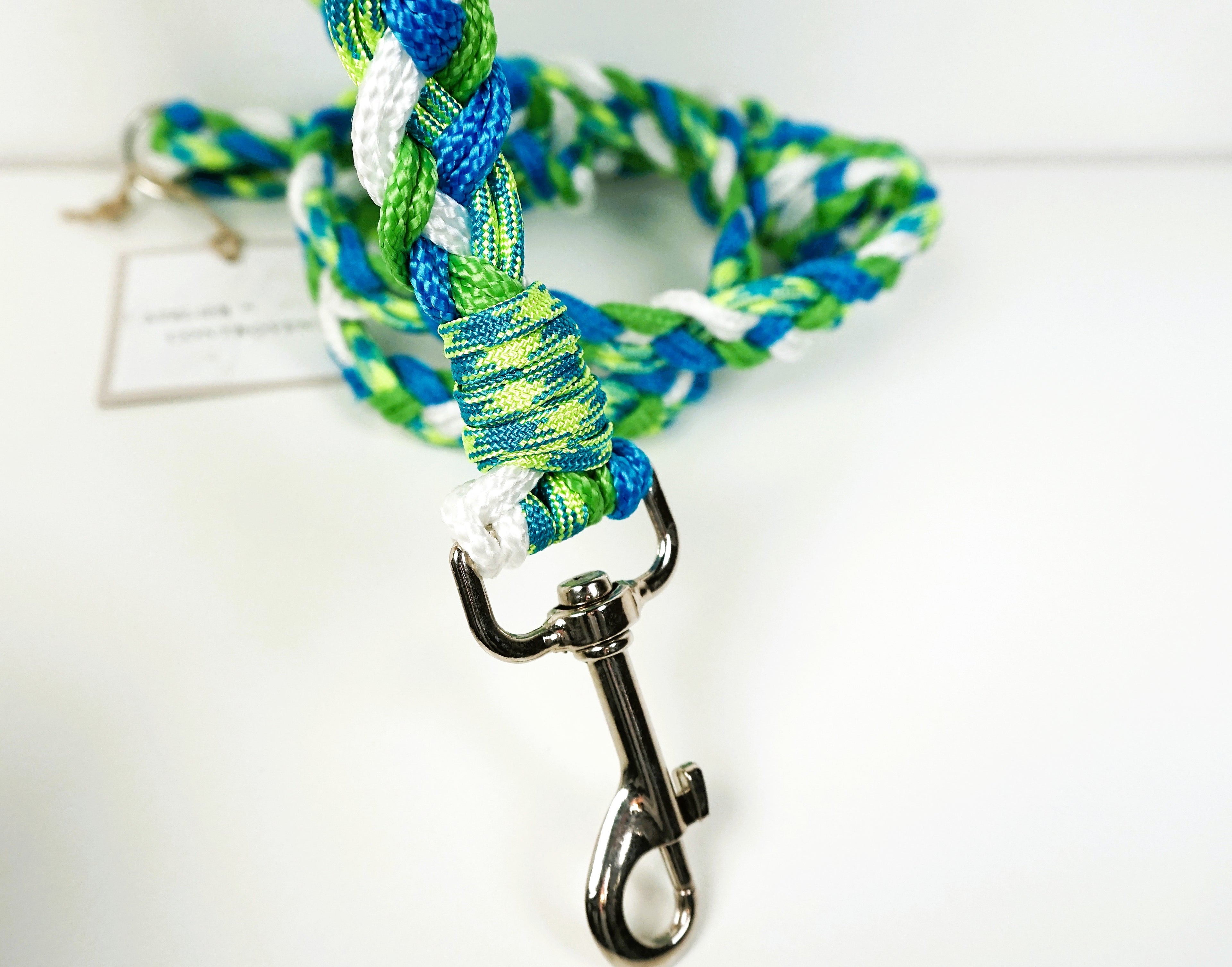 Guinzaglio per amici a 4 zampe taglia medio/grande - verde, azzurro e bianco