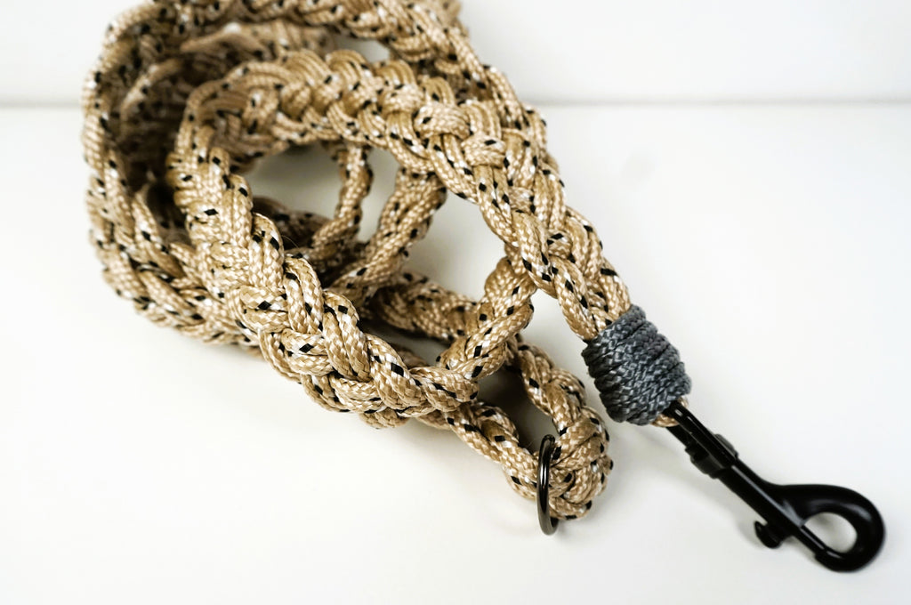 Guinzaglio per amici a 4 zampe taglia medio/grande - beige e nero variegato