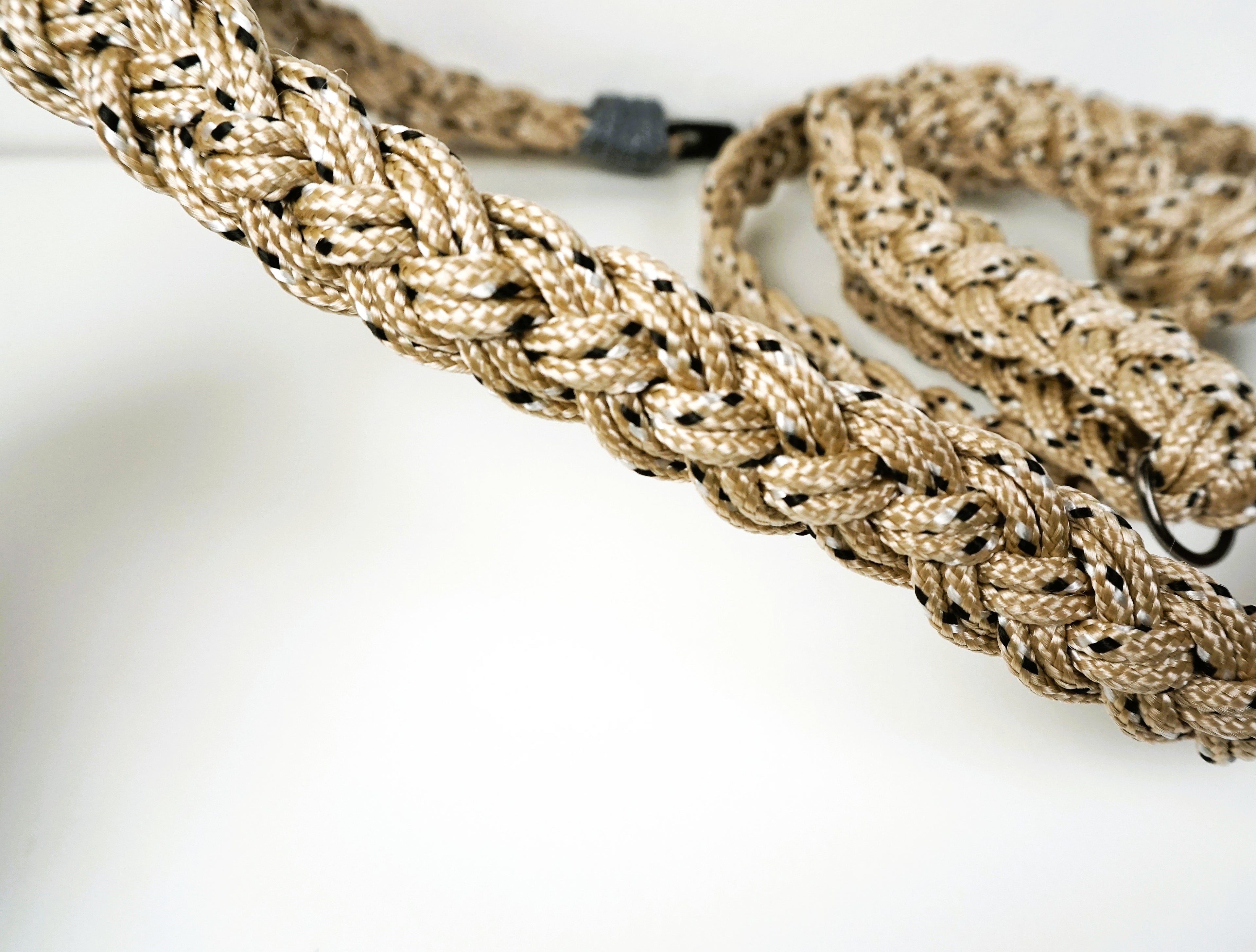 Guinzaglio per amici a 4 zampe taglia medio/grande - beige e nero variegato