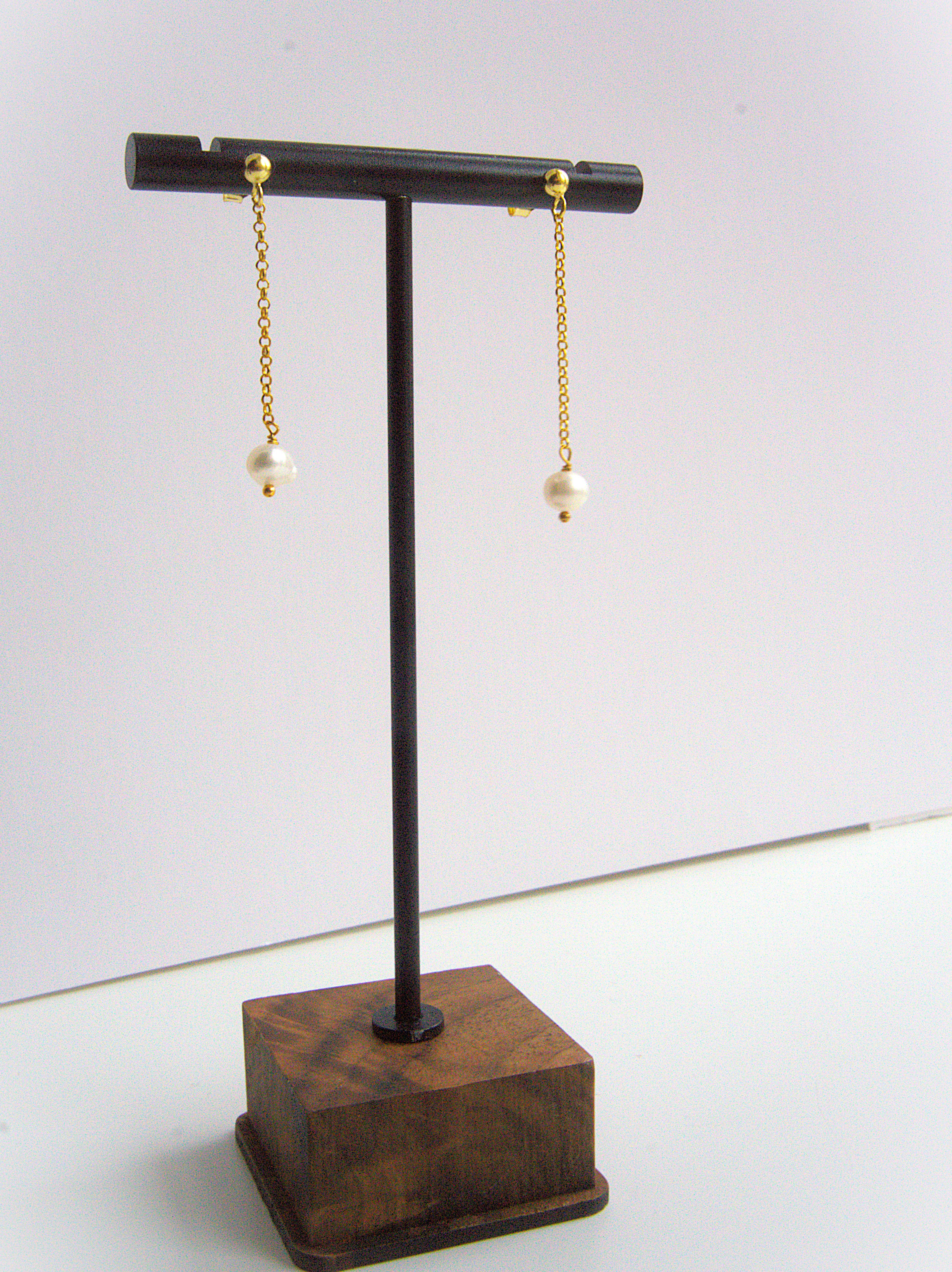 Orecchini medi - perla di fiume