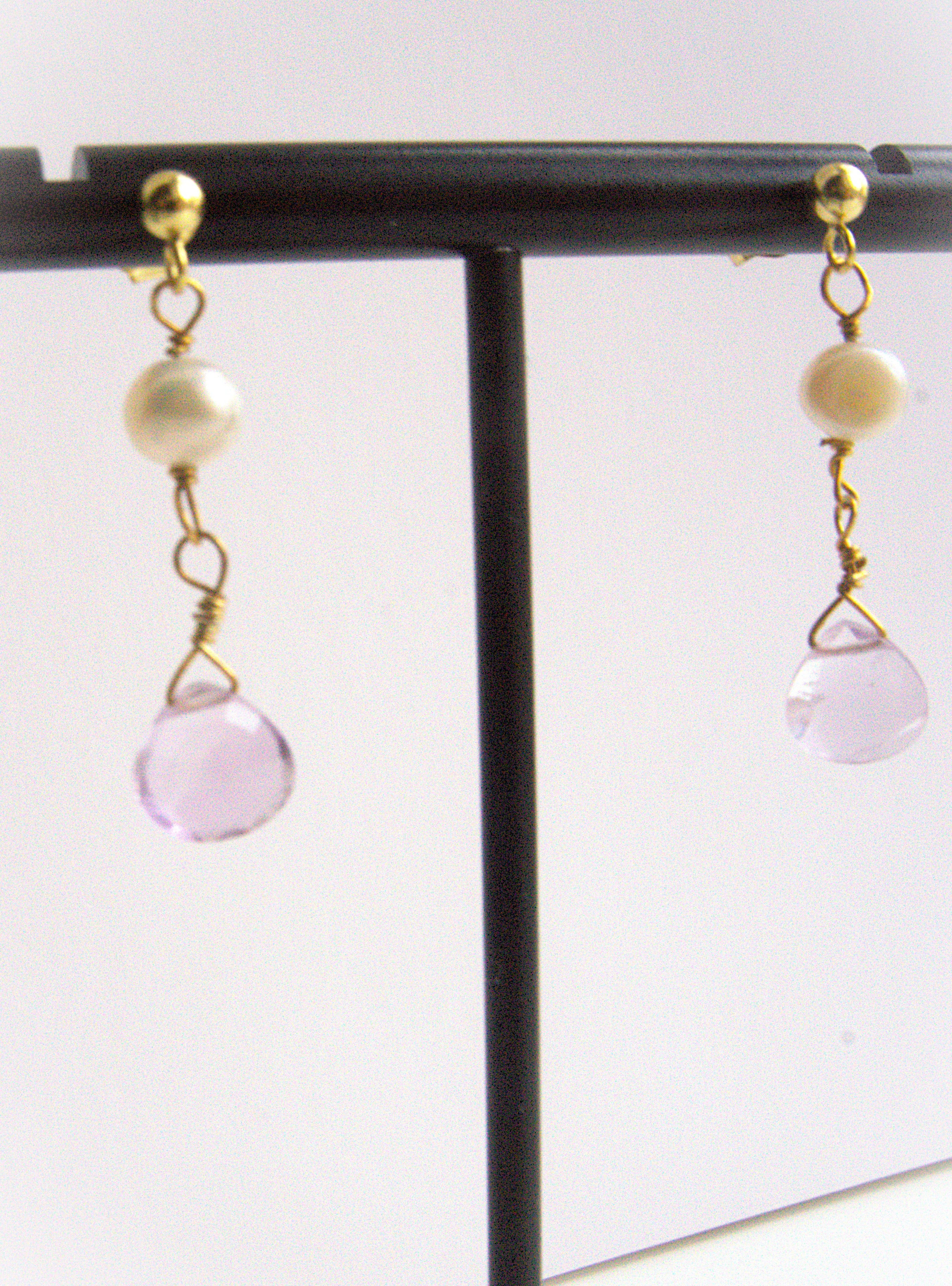 Orecchini pendenti con perle e pietre a goccia - ametista chiara