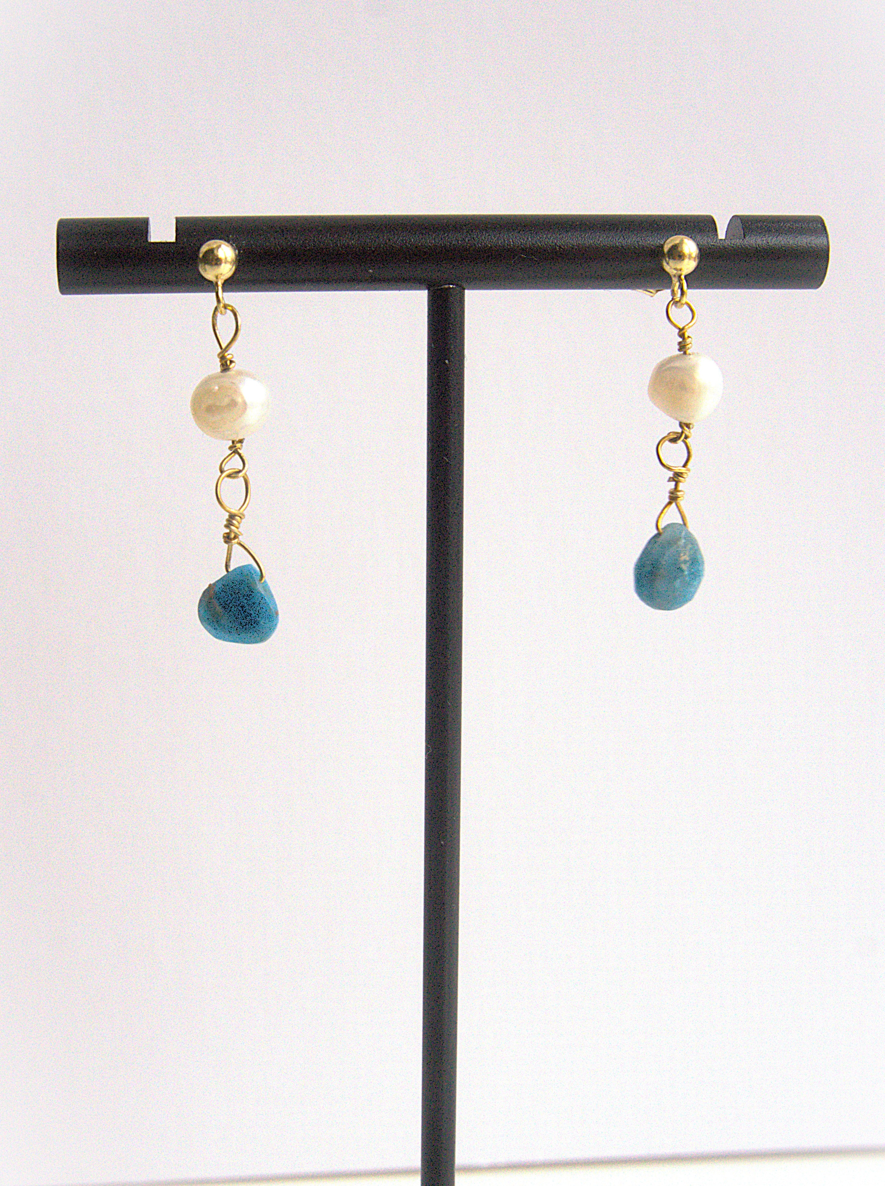 Orecchini pendenti con perle e pietre a goccia - lapislazzuli chiaro