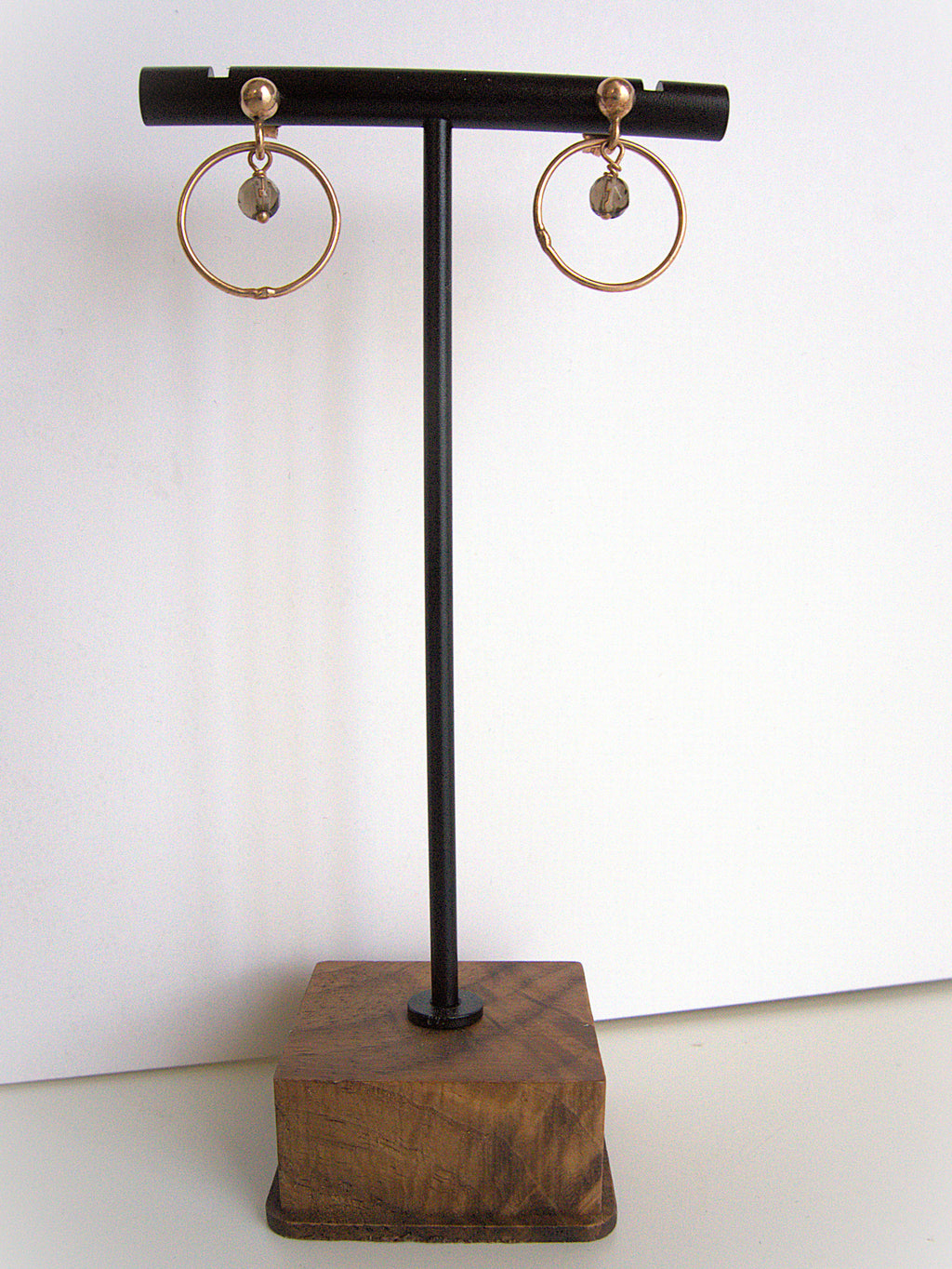 Orecchini a lobo - cerchio e quarzo fumè