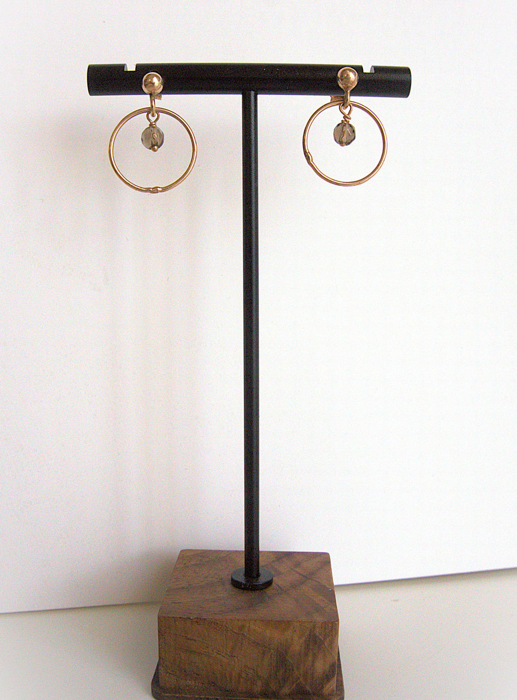 Orecchini a lobo - cerchio e quarzo fumè