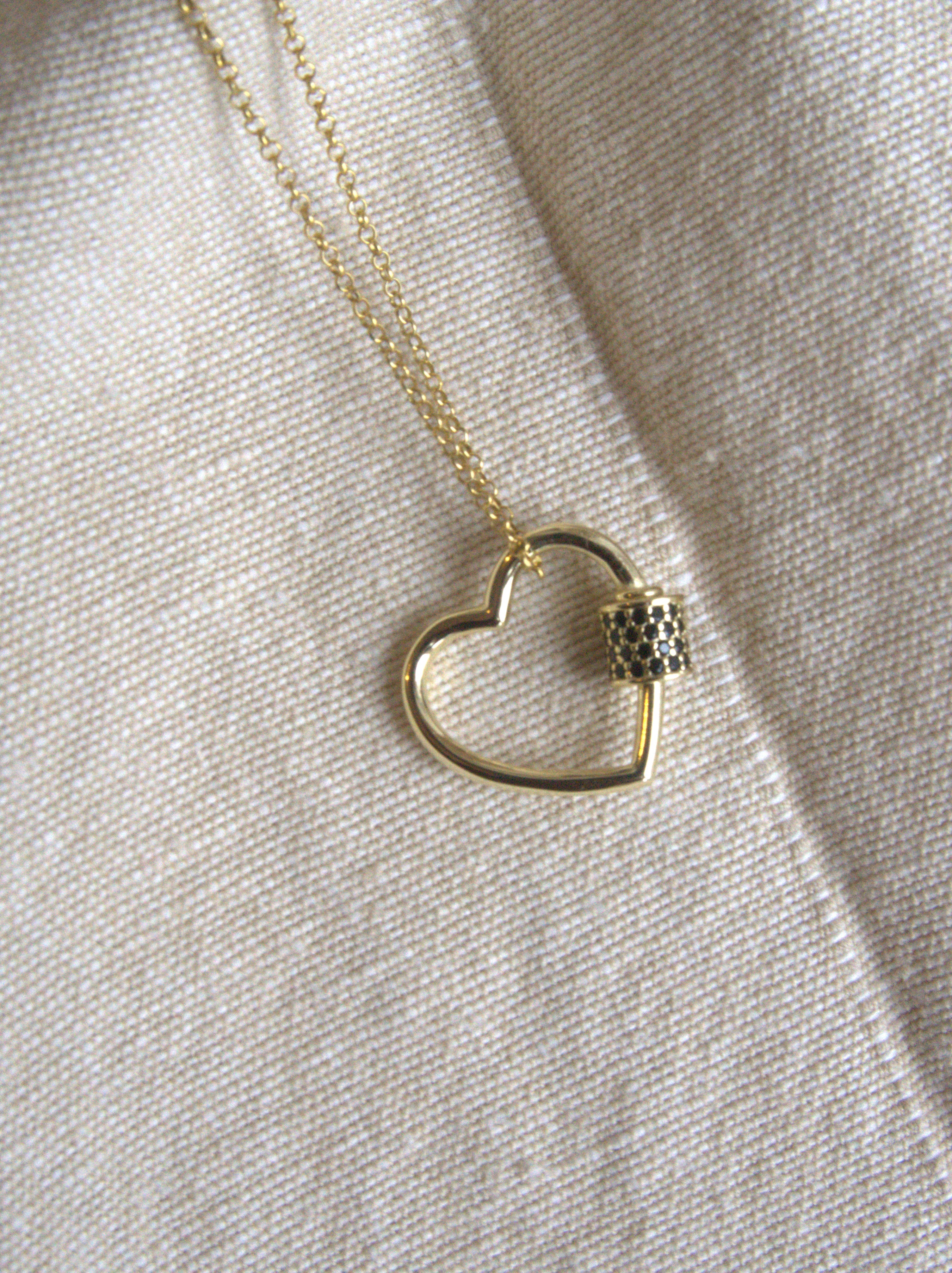 Collana con maxi cuore e zirconi neri - oro giallo