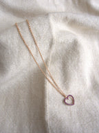 Collana con cuore medio e zirconi rossi - oro rosa