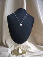 Collana con cuore graffiato e zircone trasparente - argento bianco