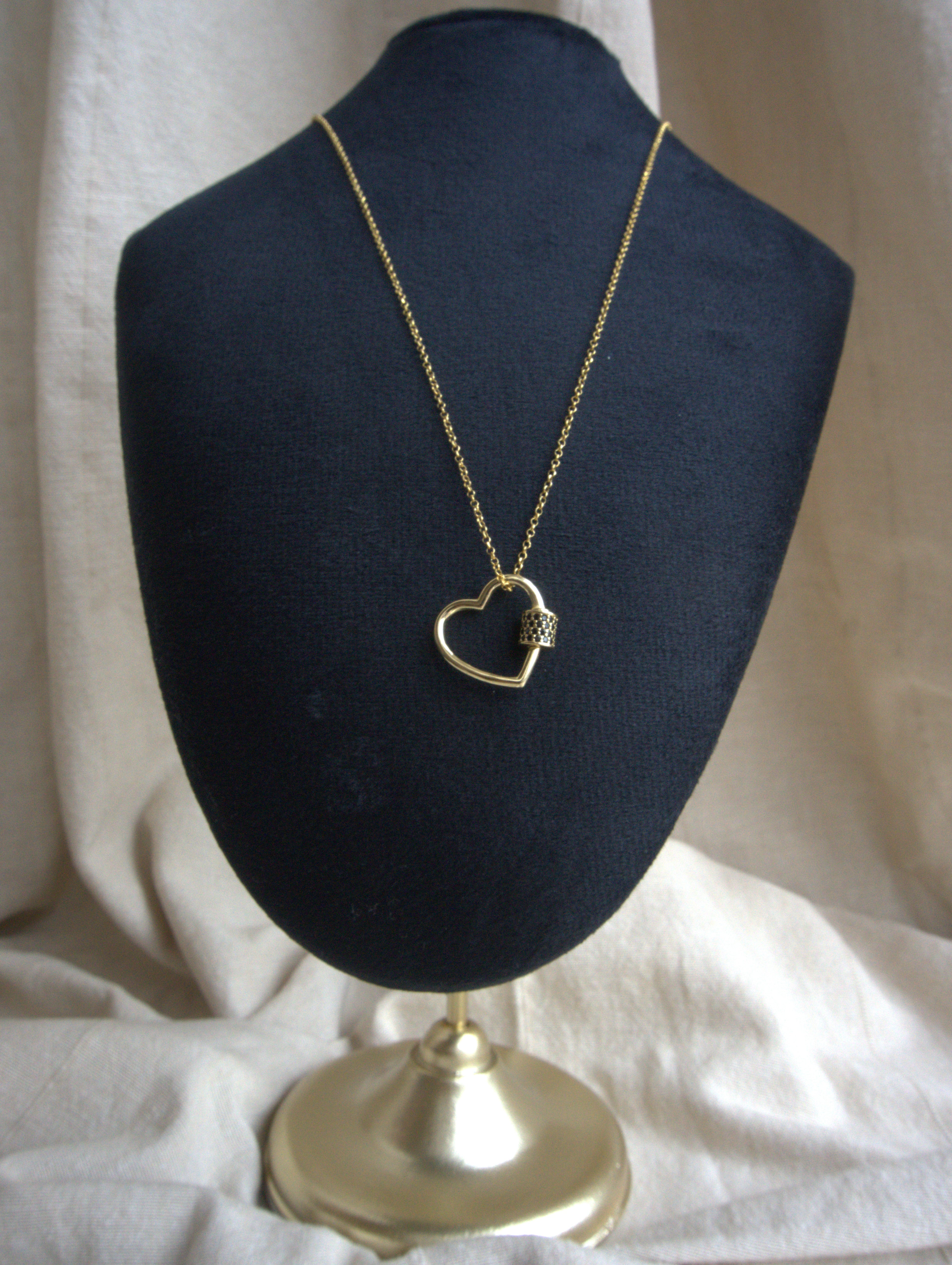 Collana con maxi cuore e zirconi neri - oro giallo