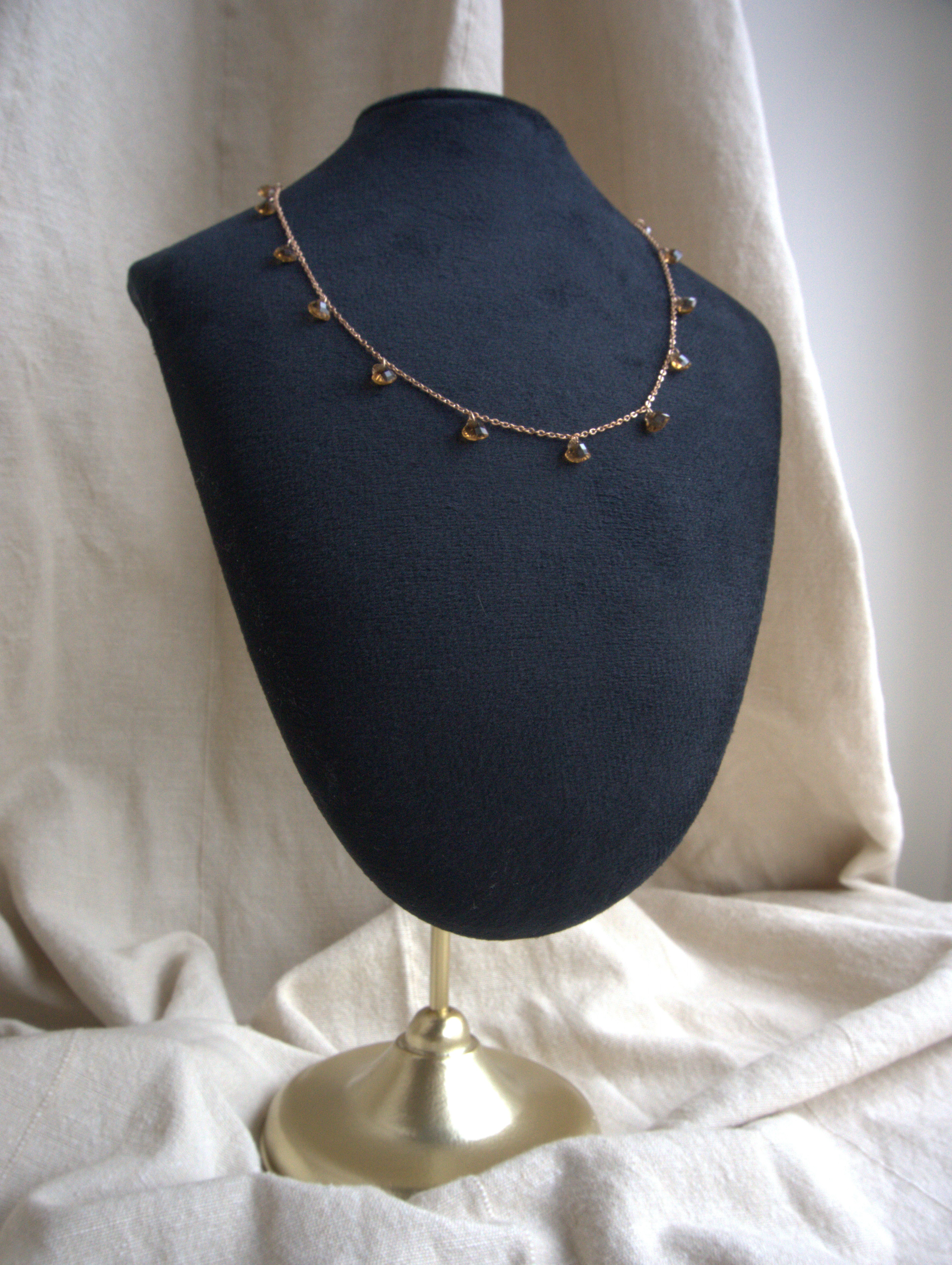 Collana girocollo Ciondolini con cuori di zirconi marroni - oro rosa