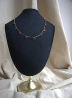 Collana girocollo Ciondolini con cuori di zirconi marroni - oro rosa
