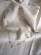 Collana girocollo Ciondolini con cuori di zirconi multicolor rosa, rossi e verdi - oro rosa