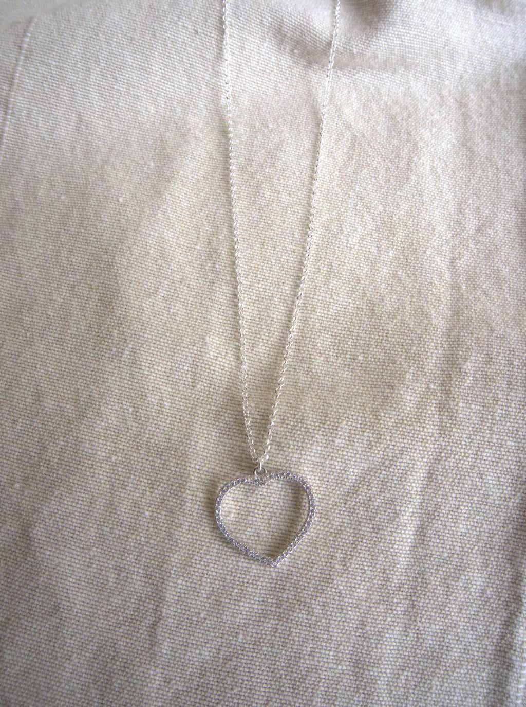 Collana con cuore grande e zirconi trasparenti - argento bianco