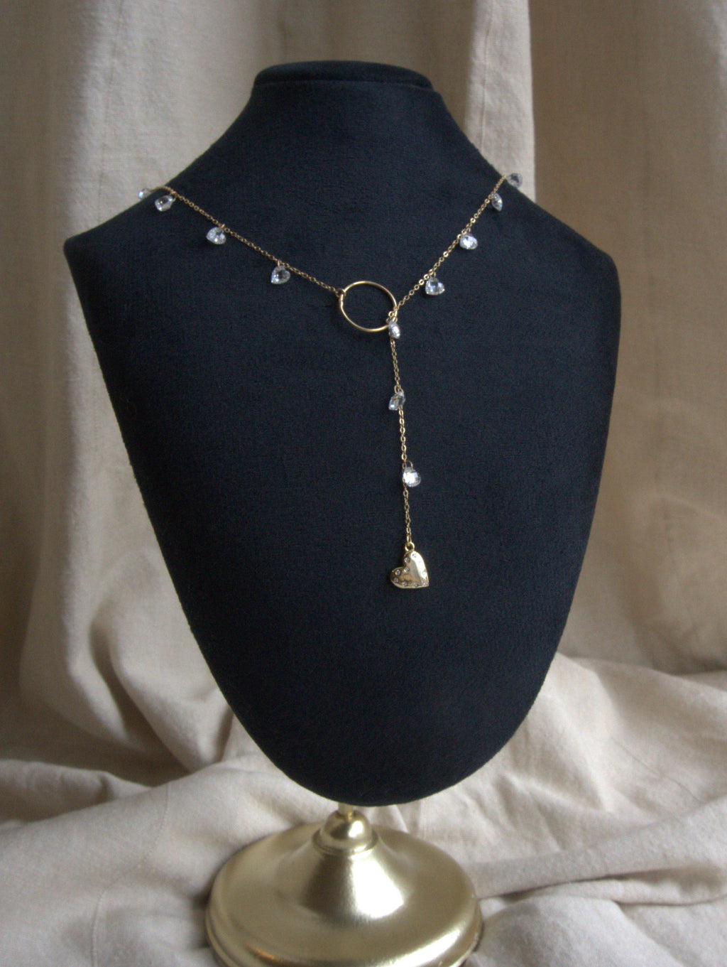 Collana lunga Ciondolini con cuori di zirconi trasparenti - oro giallo