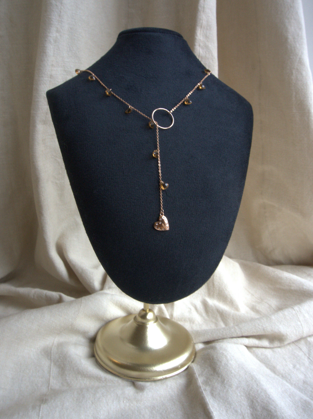 Collana lunga Ciondolini con cuori di zirconi marroni - oro rosa