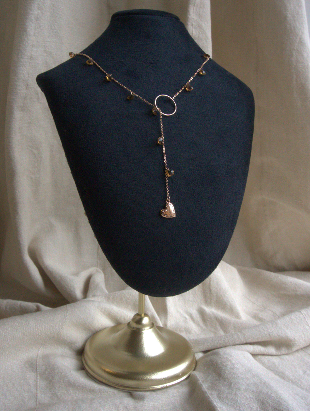 Collana lunga Ciondolini con cuori di zirconi marroni - oro rosa