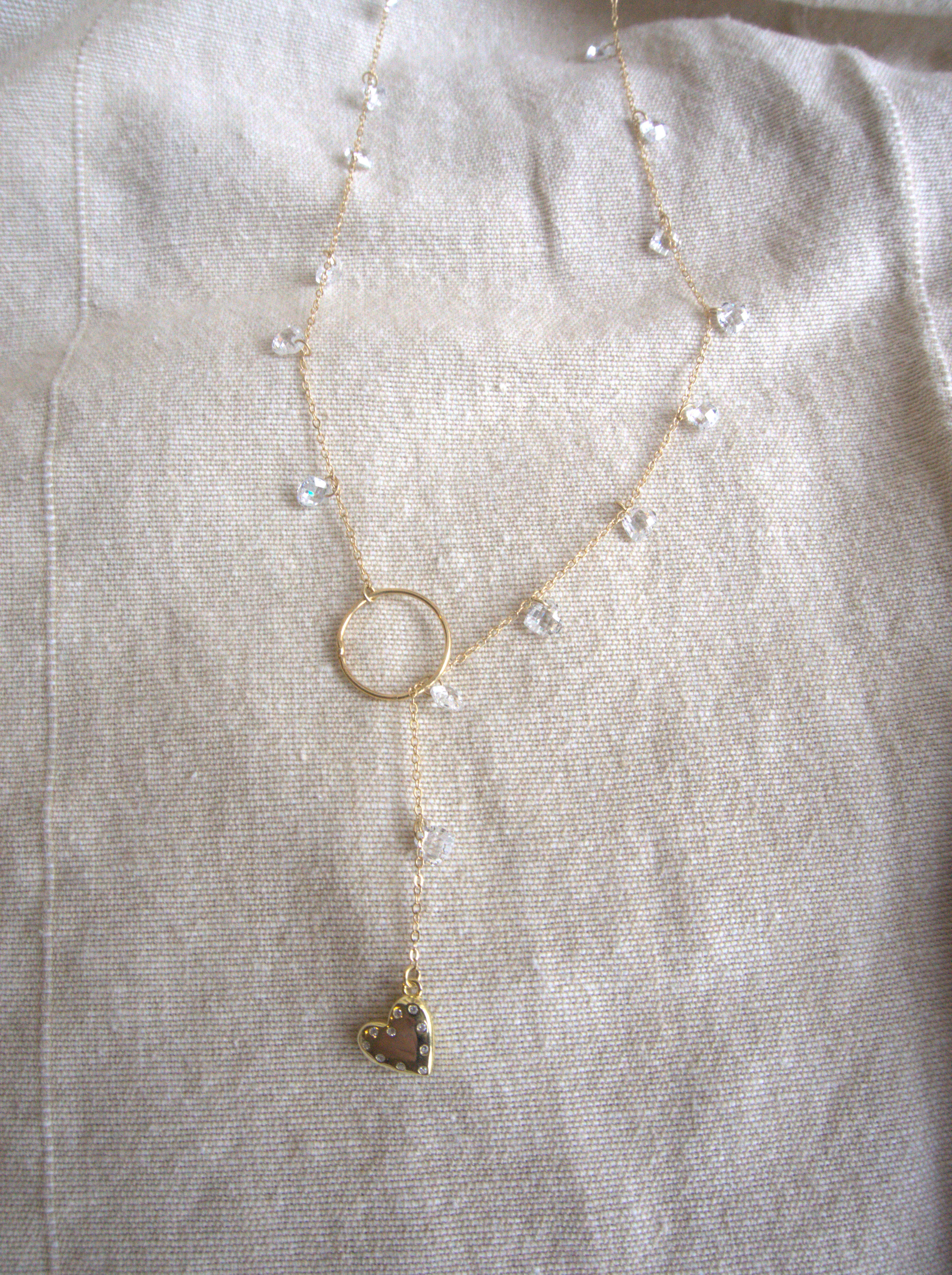 Collana lunga Ciondolini con cuori di zirconi trasparenti - oro giallo