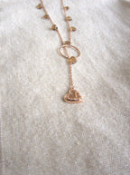 Collana lunga Ciondolini con cuori di zirconi marroni - oro rosa