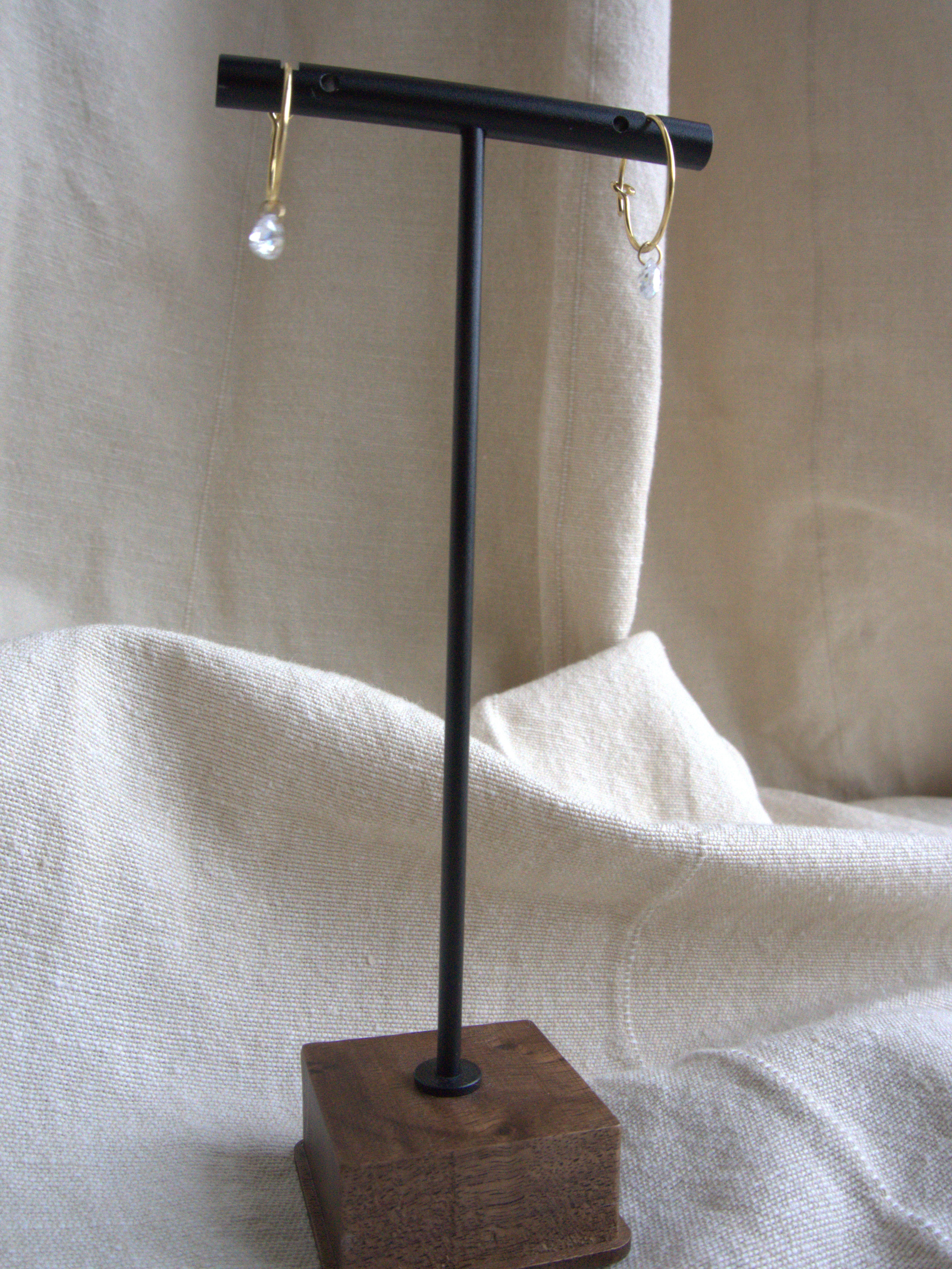 Orecchini cerchio micro con cuori di zirconi trasparenti - oro giallo