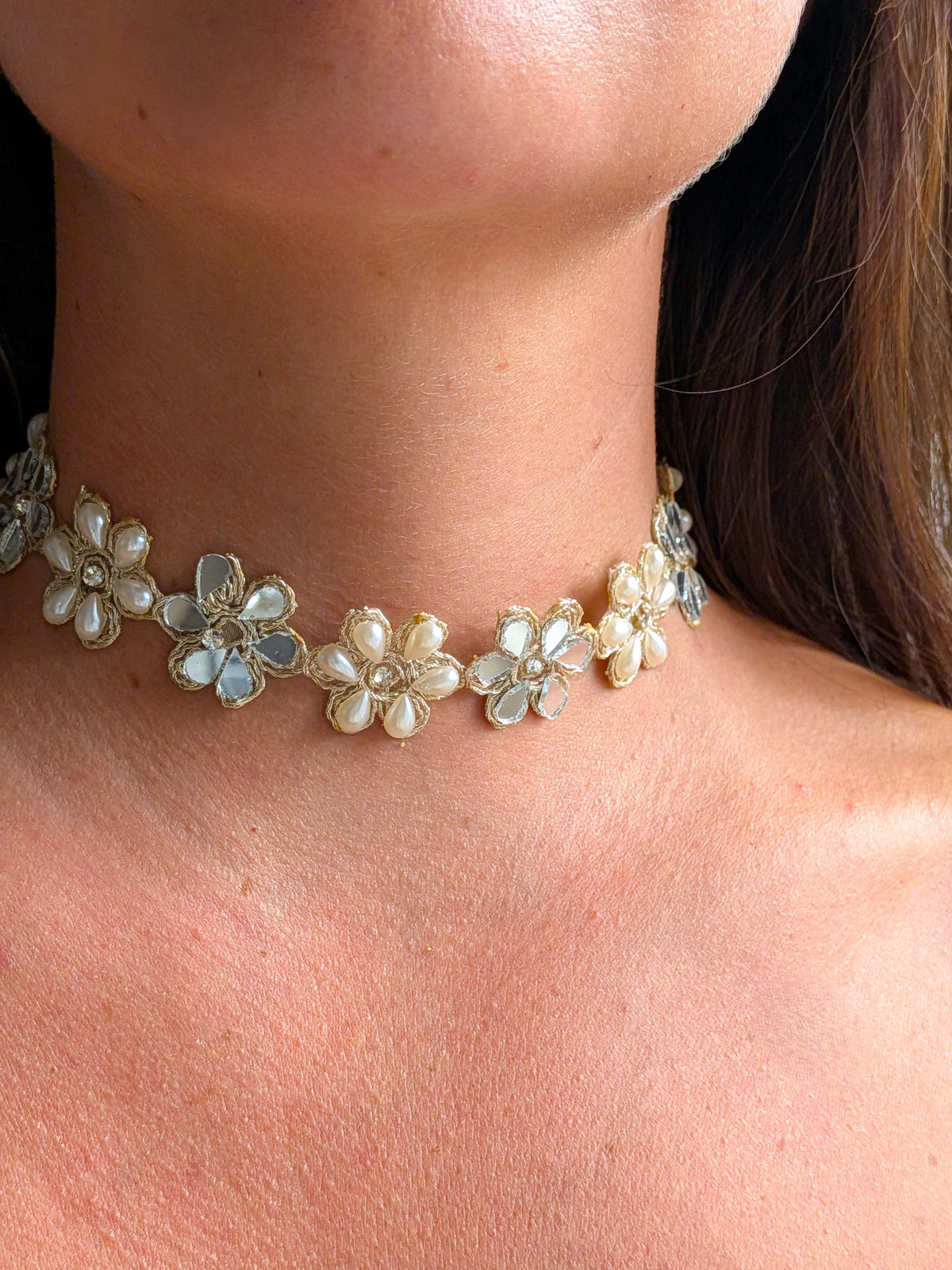 Collana Margherite - oro chiaro e perline