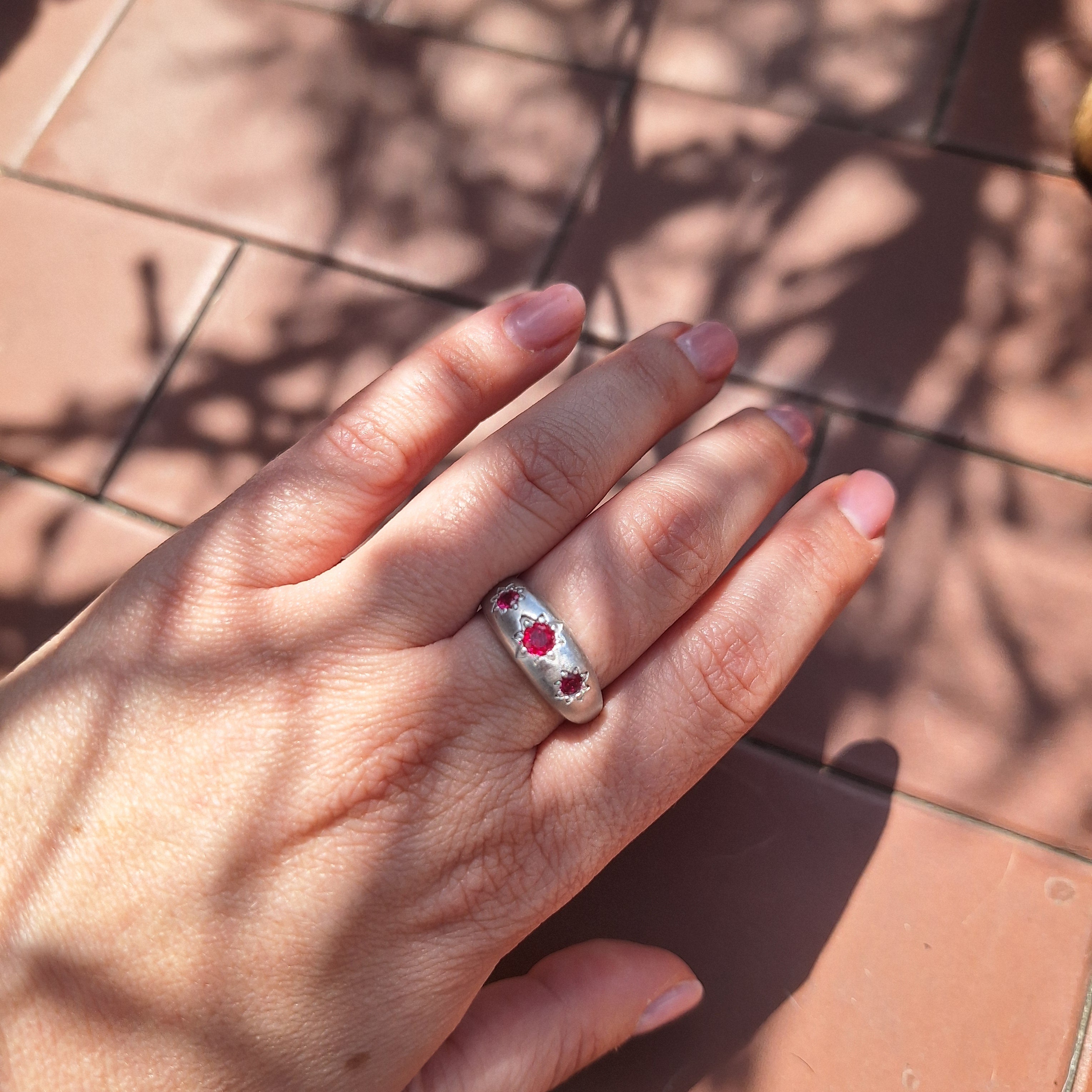 Anello con Zirconi Rubino