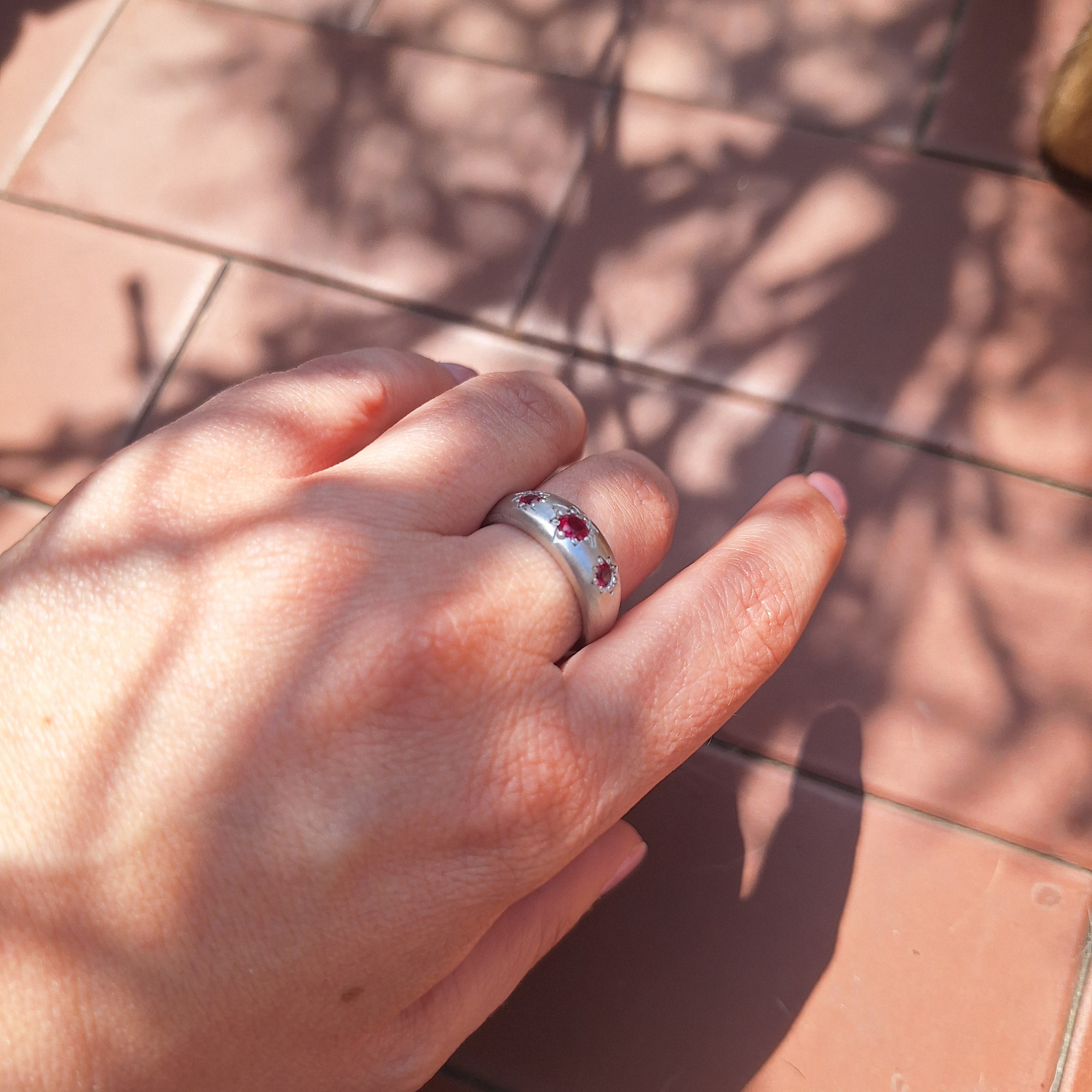 Anello con Zirconi Rubino