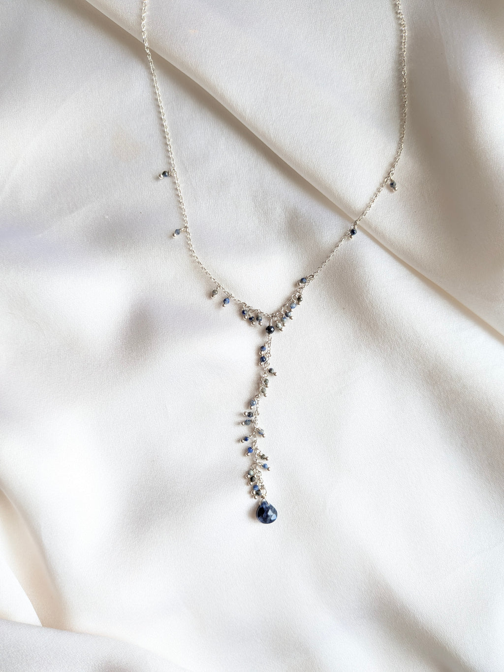 Collana Cascata di Gemme con Ciondolini di Lapislazzuli