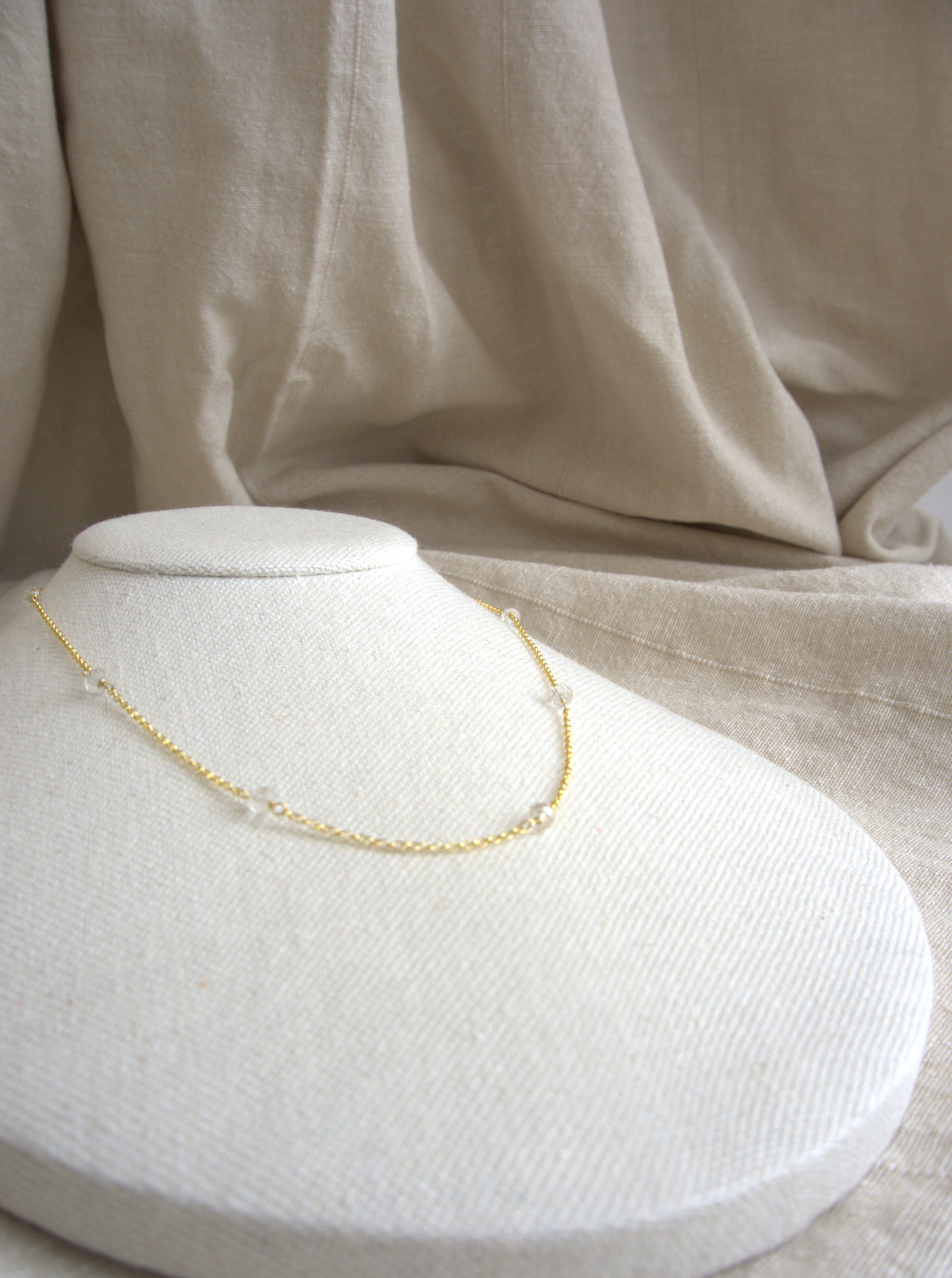 Collana Alternata - cristallo di rocca e argento placcato oro giallo