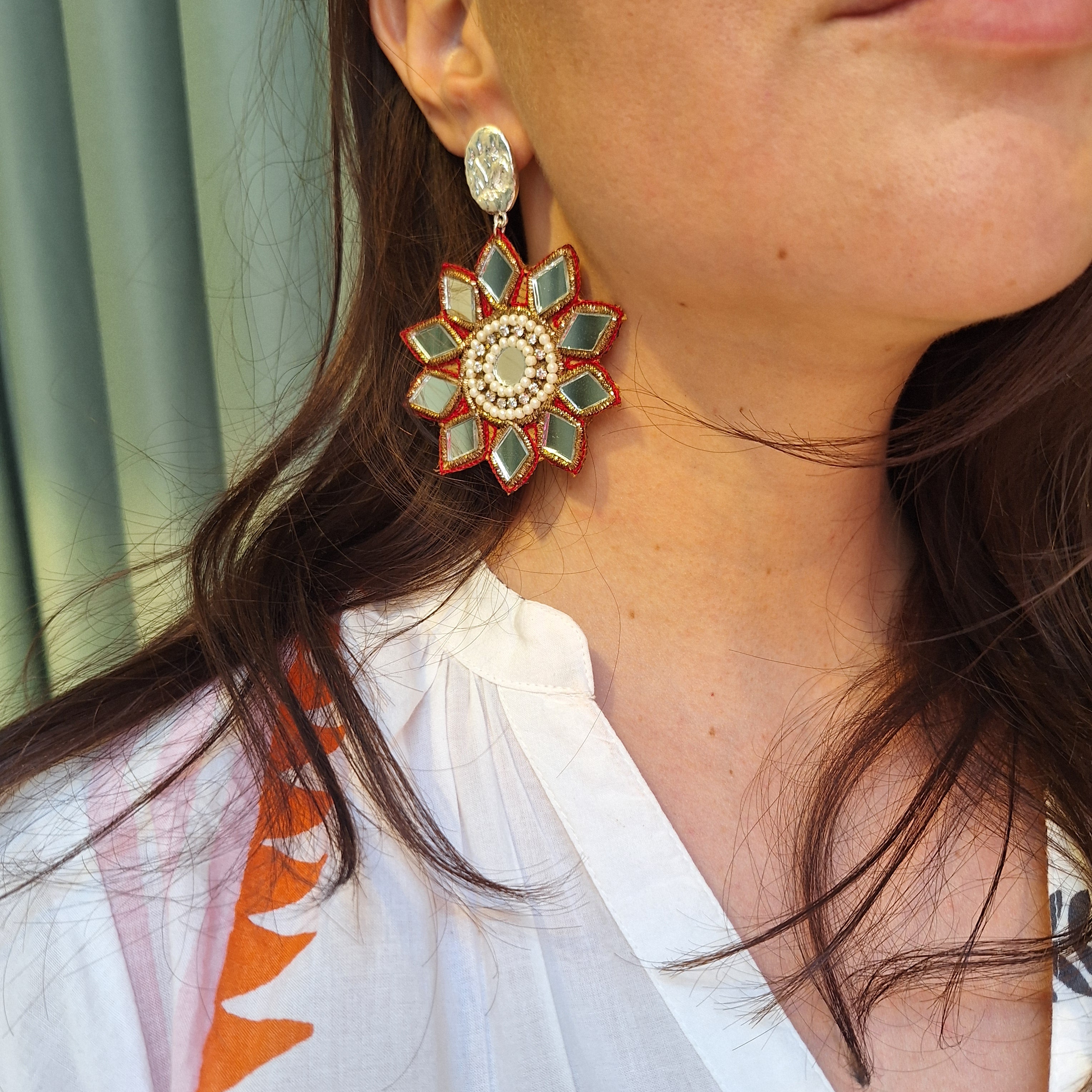 Orecchini Delhi - Fiore rosso pendente
