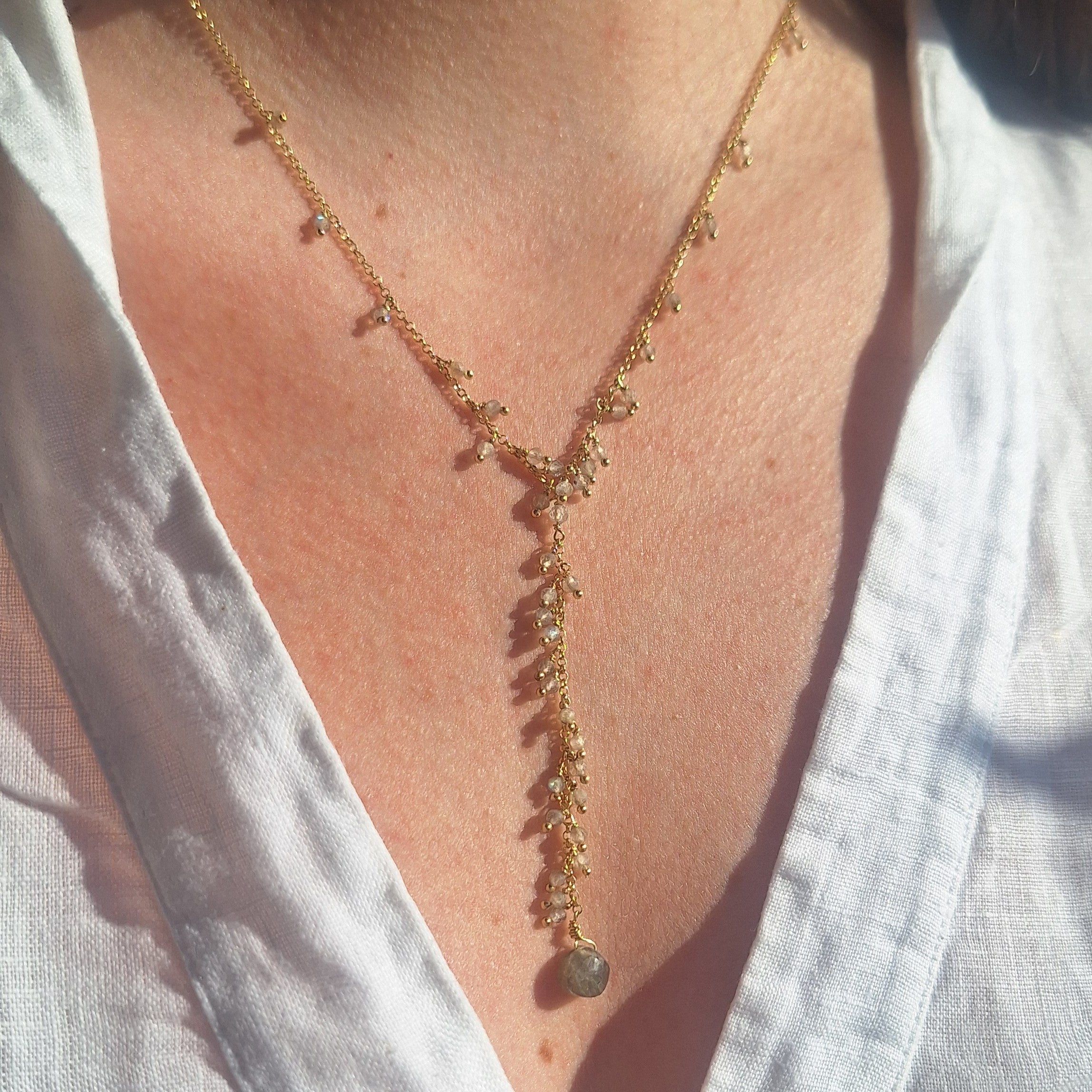 Collana Cascata di Gemme con Ciondolini di Labradorite