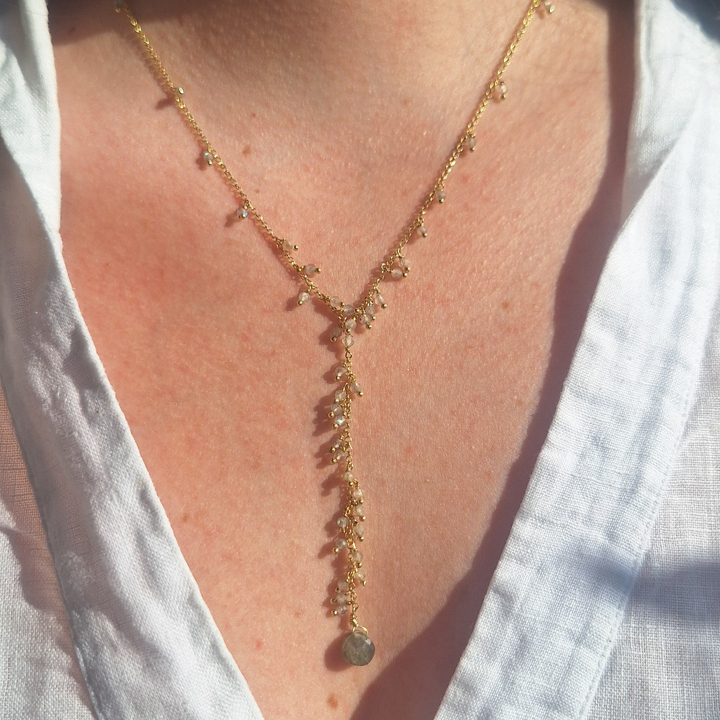 Collana Cascata di Gemme con Ciondolini di Labradorite