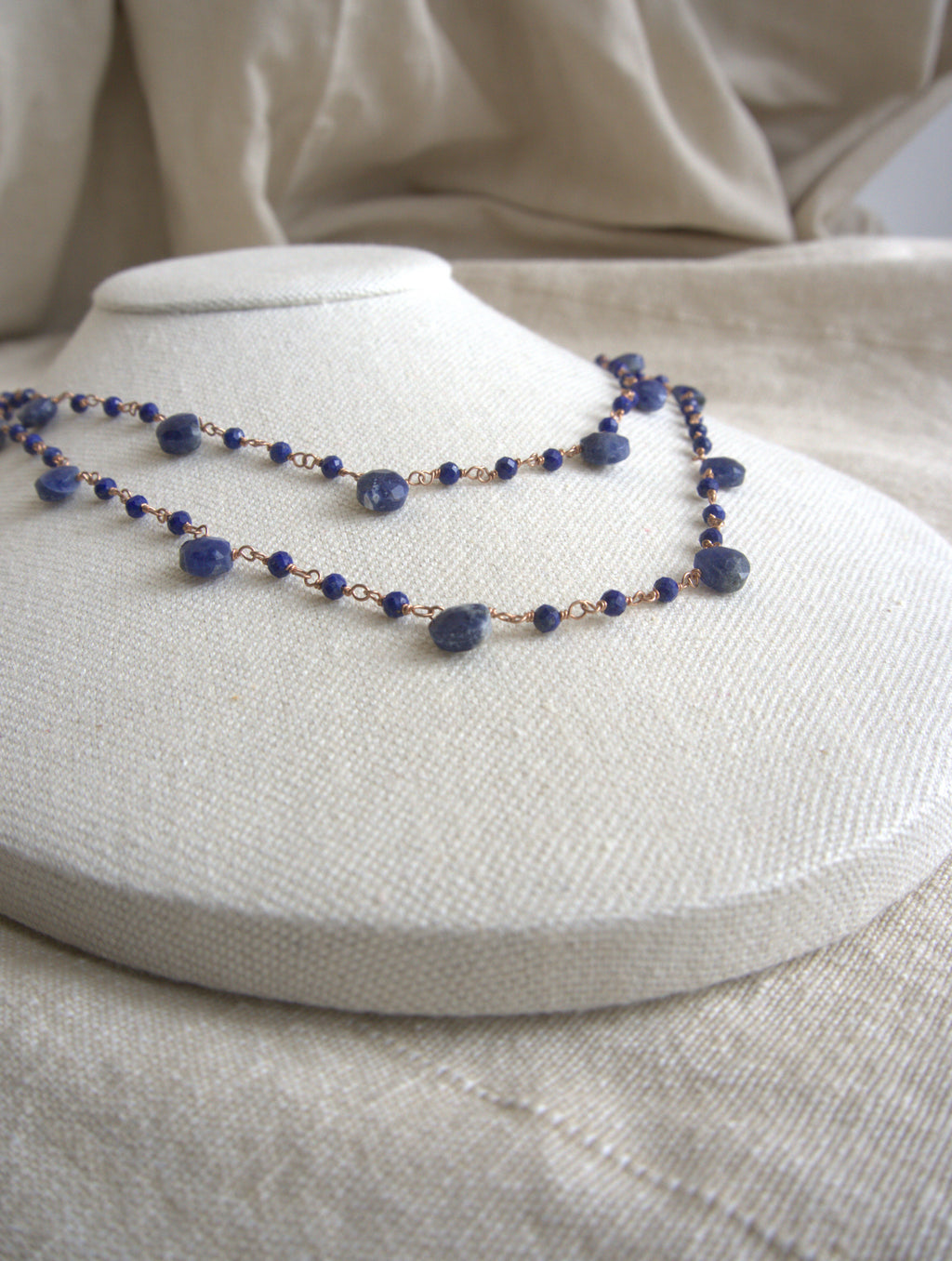 Collana Rosario lunga con pietre a goccia - lapislazzuli