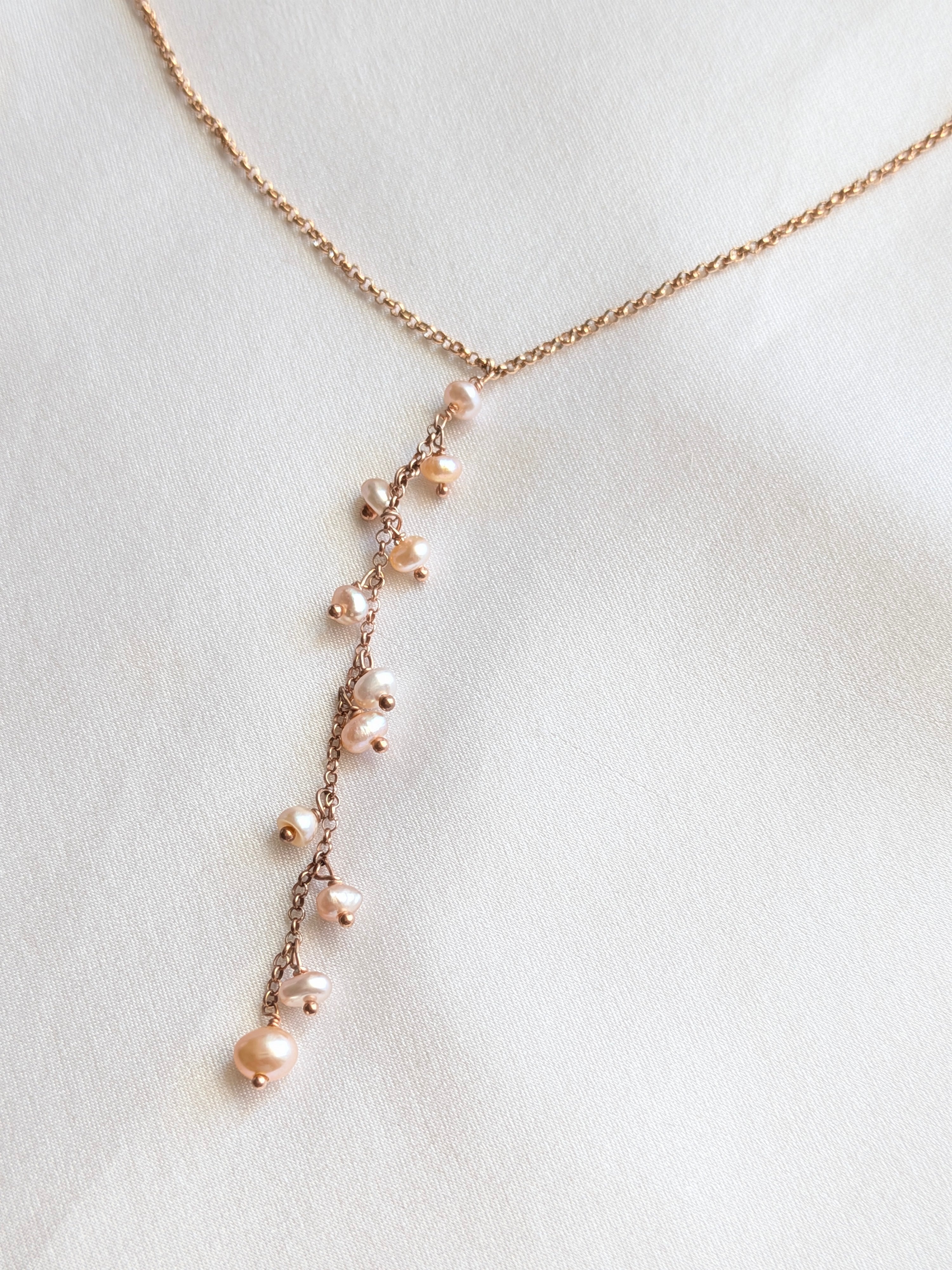 Collana Cascata di Gemme con Ciondolini di Perle