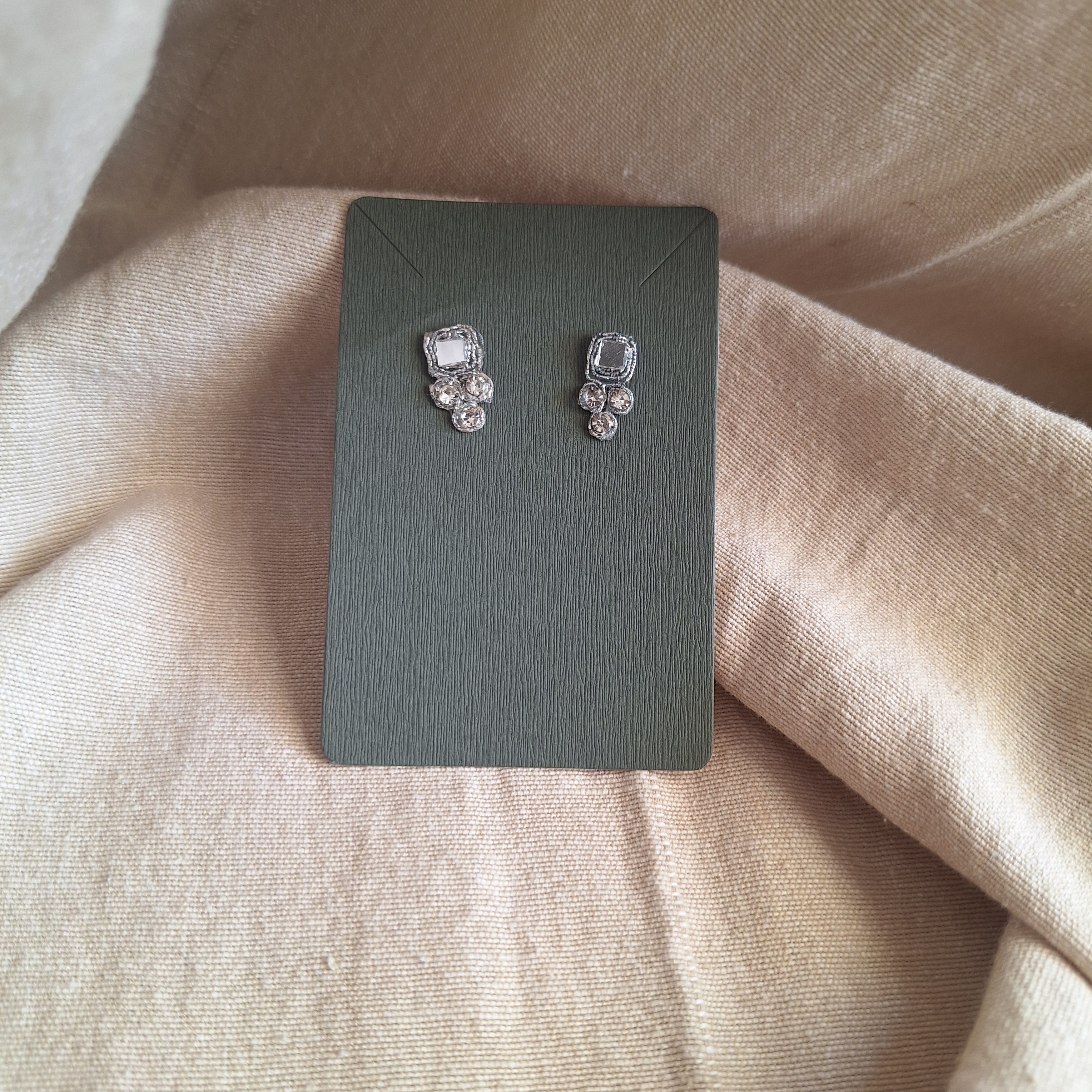 Orecchini Delhi - quadrato e strass argento
