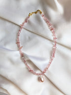 Amuleto della Perla - Quarzo fragola e Perla Rosa irregolare