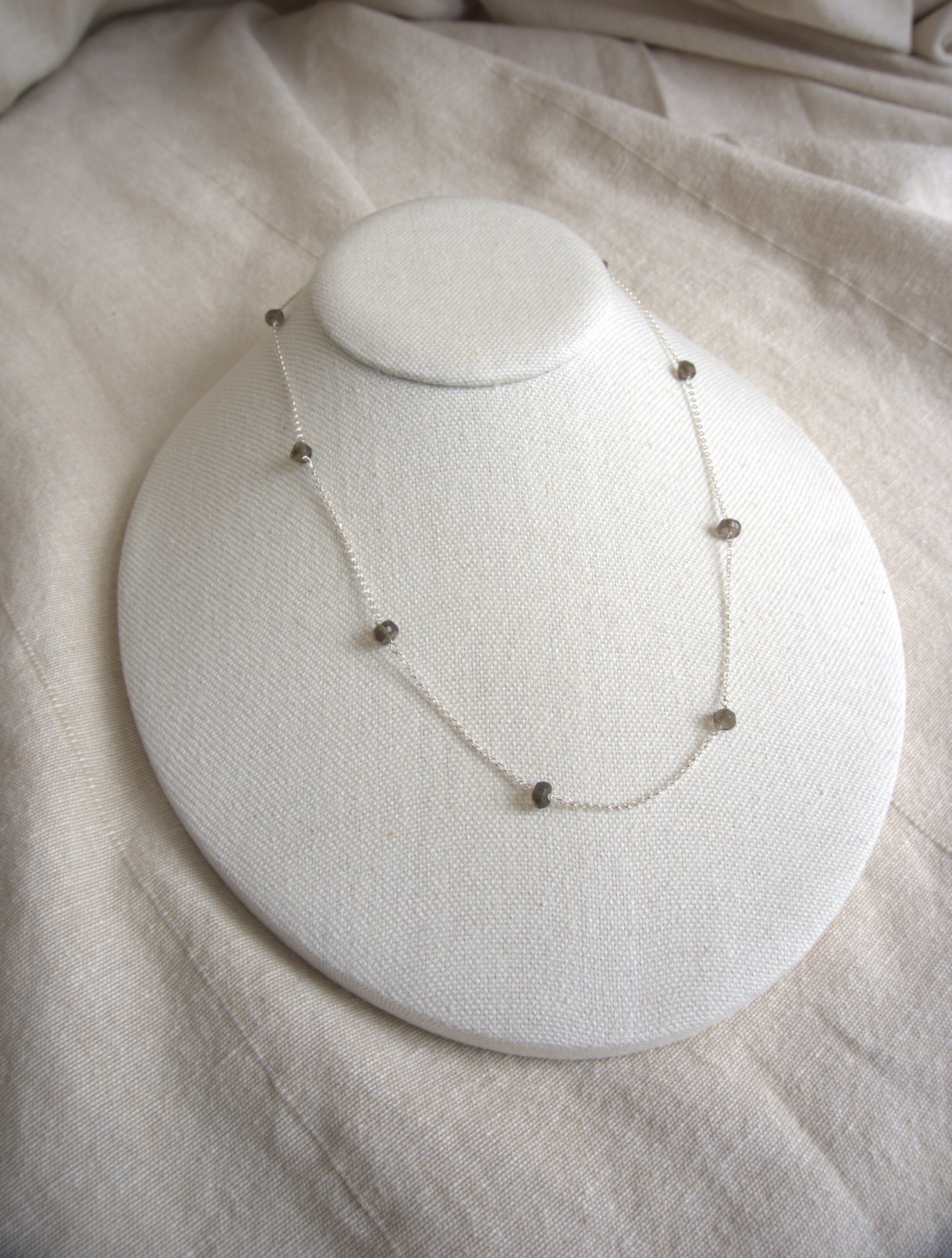 Collana Alternata - quarzo fumè e argento bianco