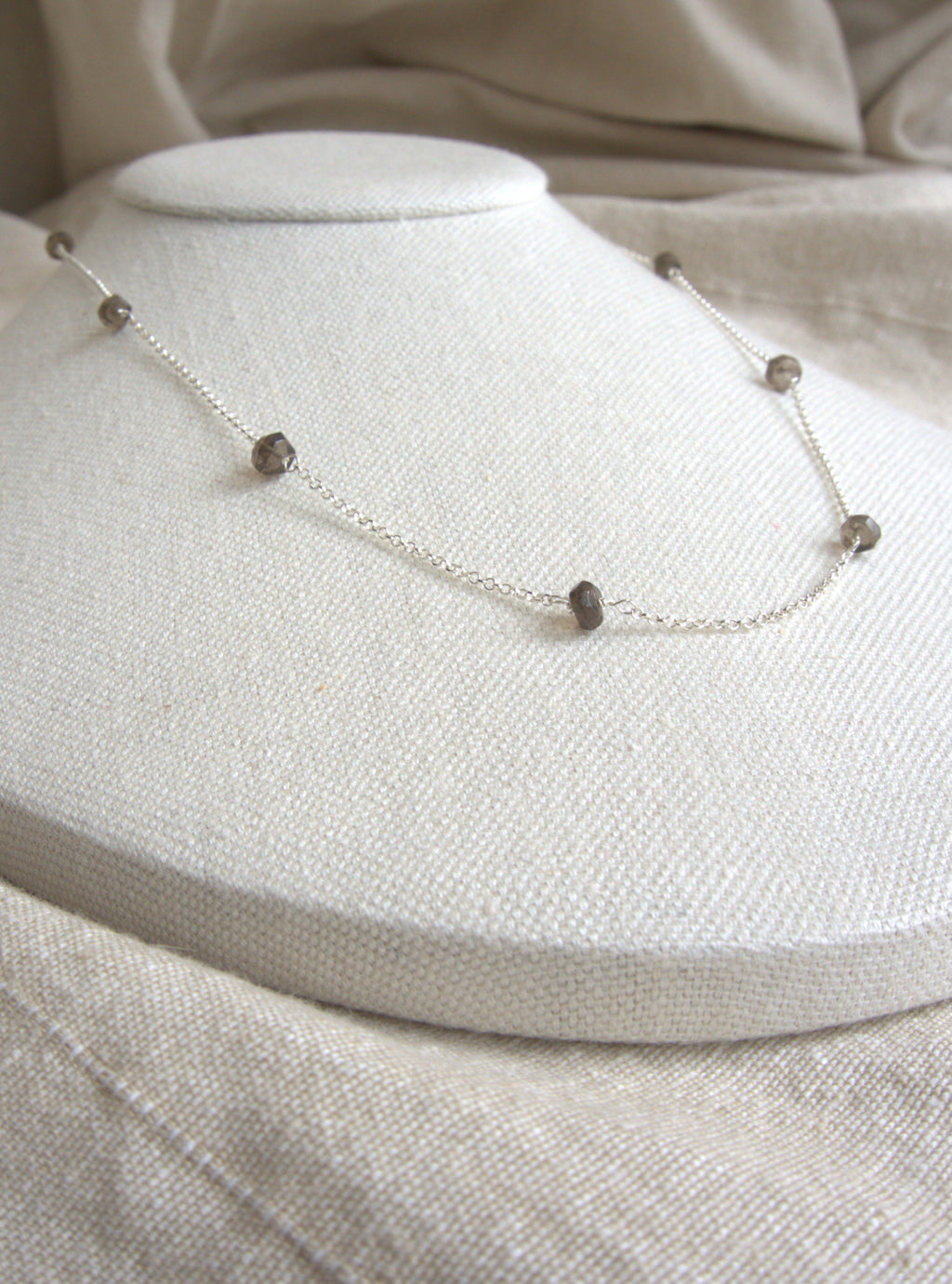 Collana Alternata - quarzo fumè e argento bianco