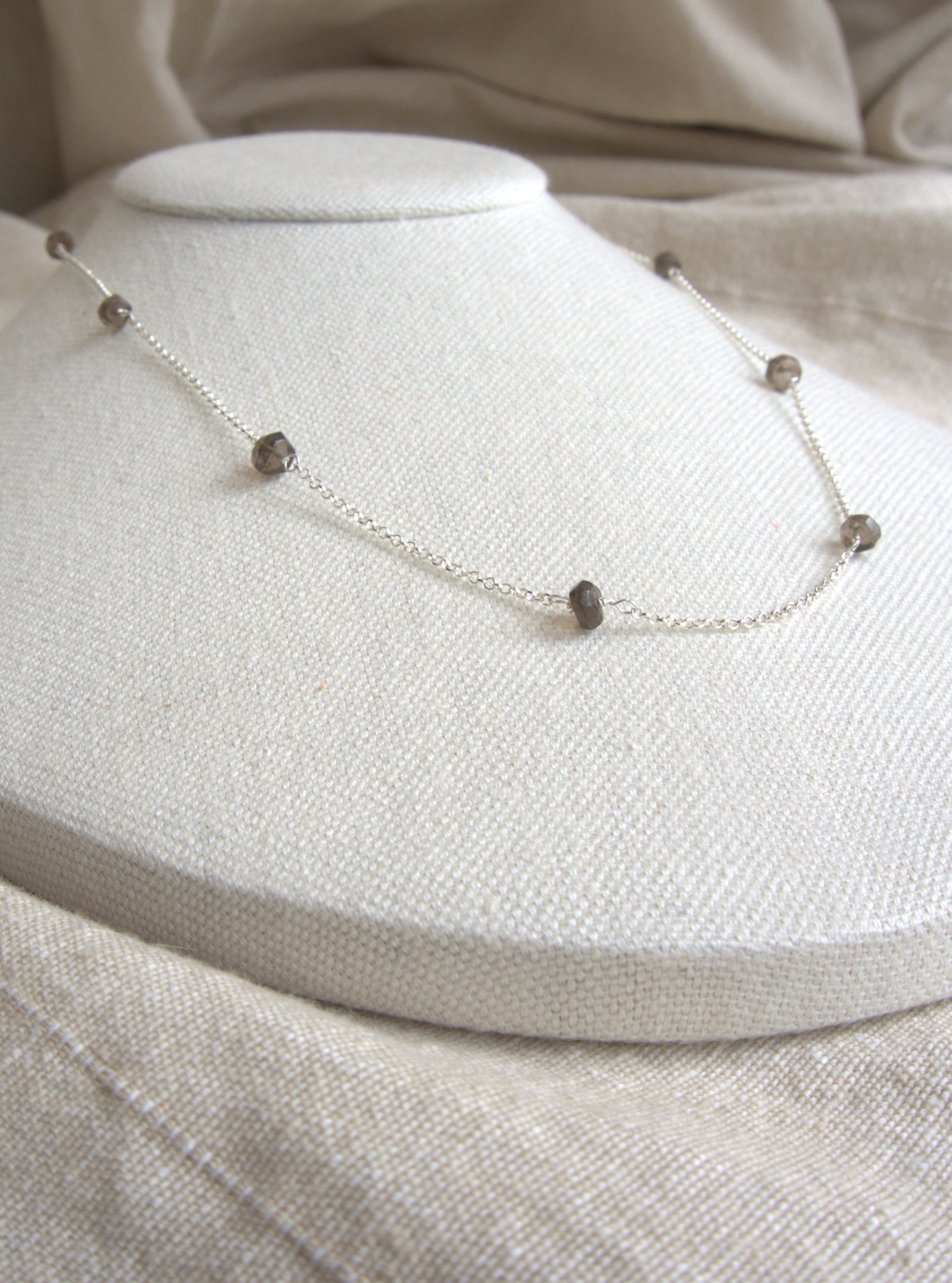 Collana Alternata - quarzo fumè e argento bianco