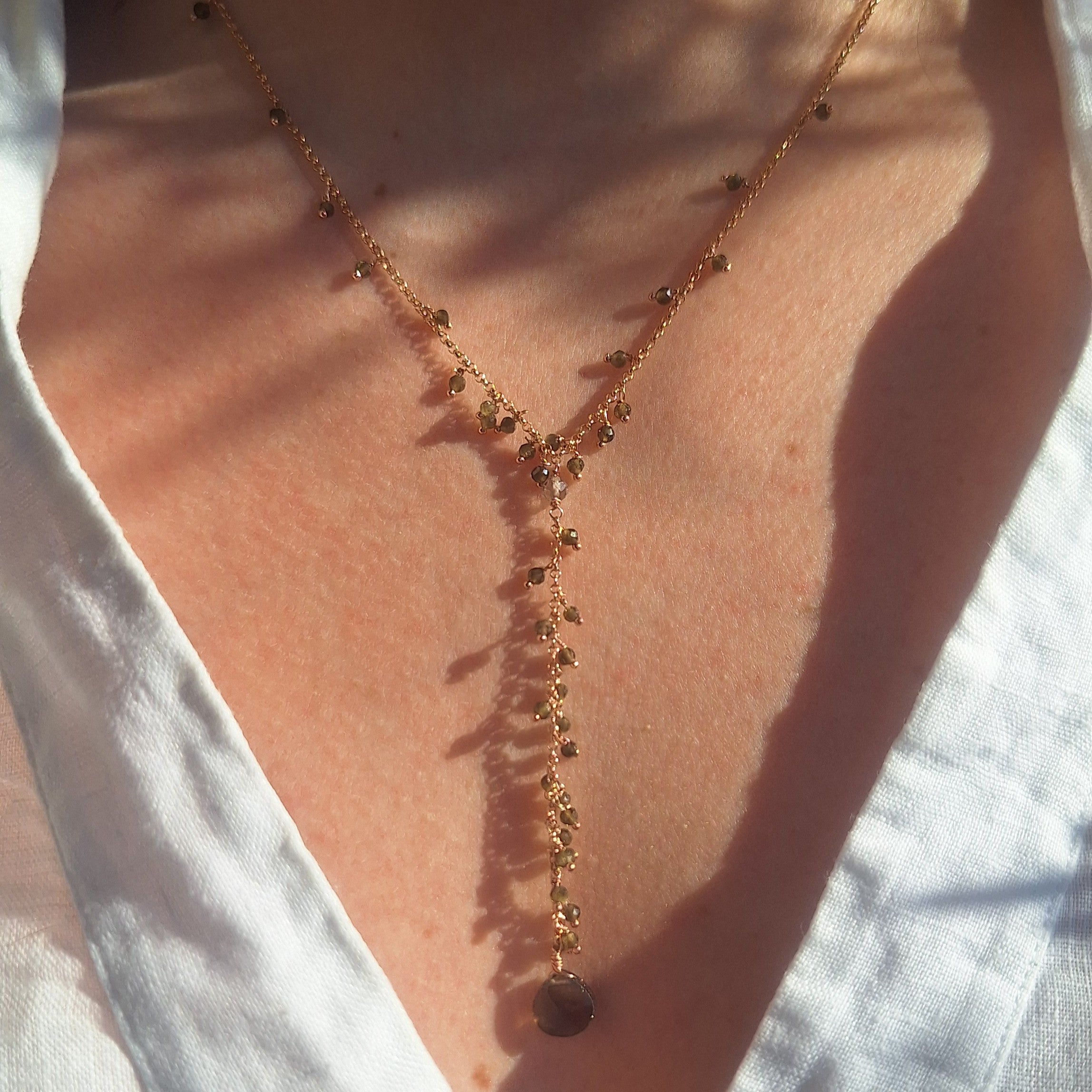 Collana Cascata di Gemme con Ciondolini di Quarzo Fumè e Ossidiana