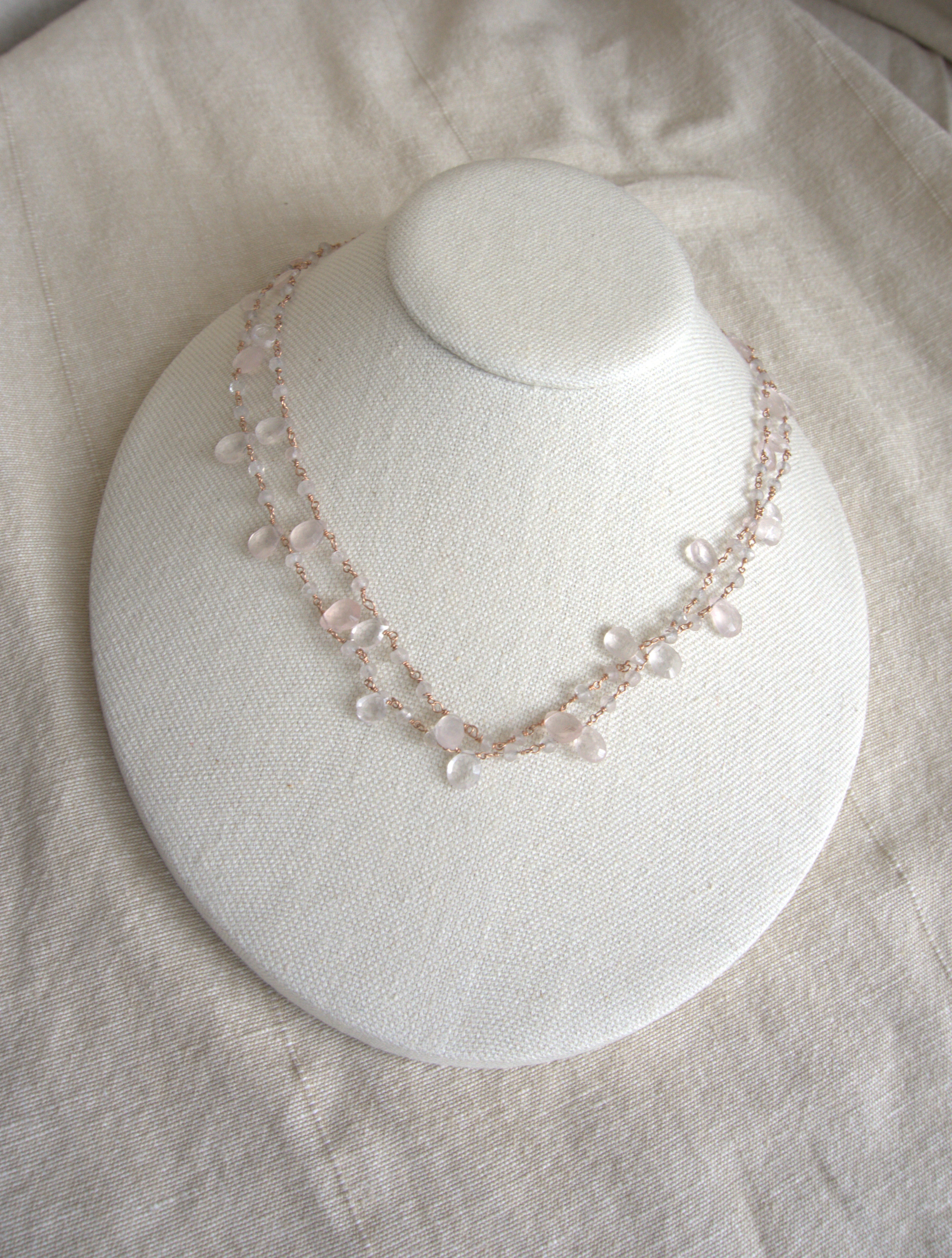 Collana Rosario lunga con pietre a goccia - quarzo rosa