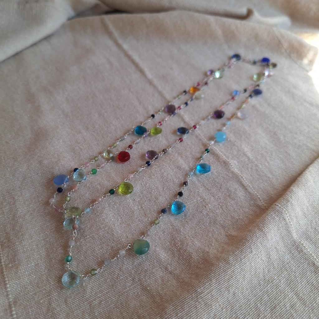 Collana Rosario lunga con pietre a goccia - multicolor