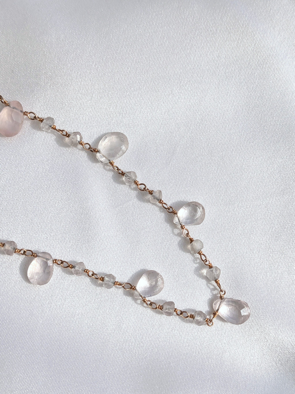 Collana Rosario lunga con pietre a goccia - quarzo rosa