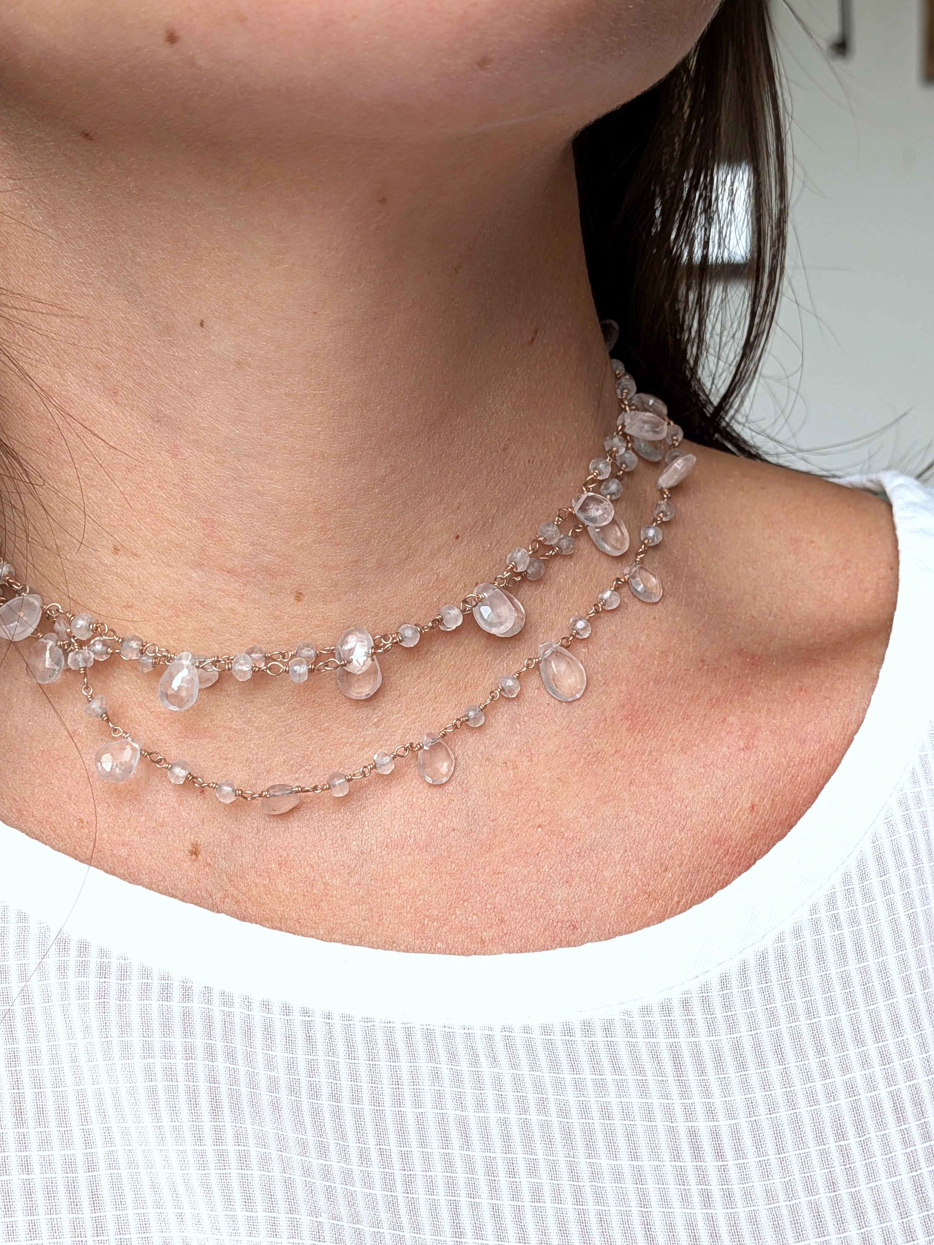 Collana Rosario lunga con pietre a goccia - quarzo rosa